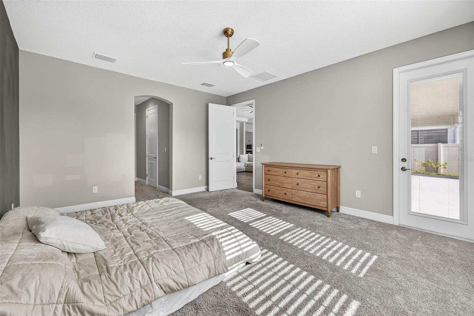 Image 34 of 67 For 14531 Woodland Spur Drive