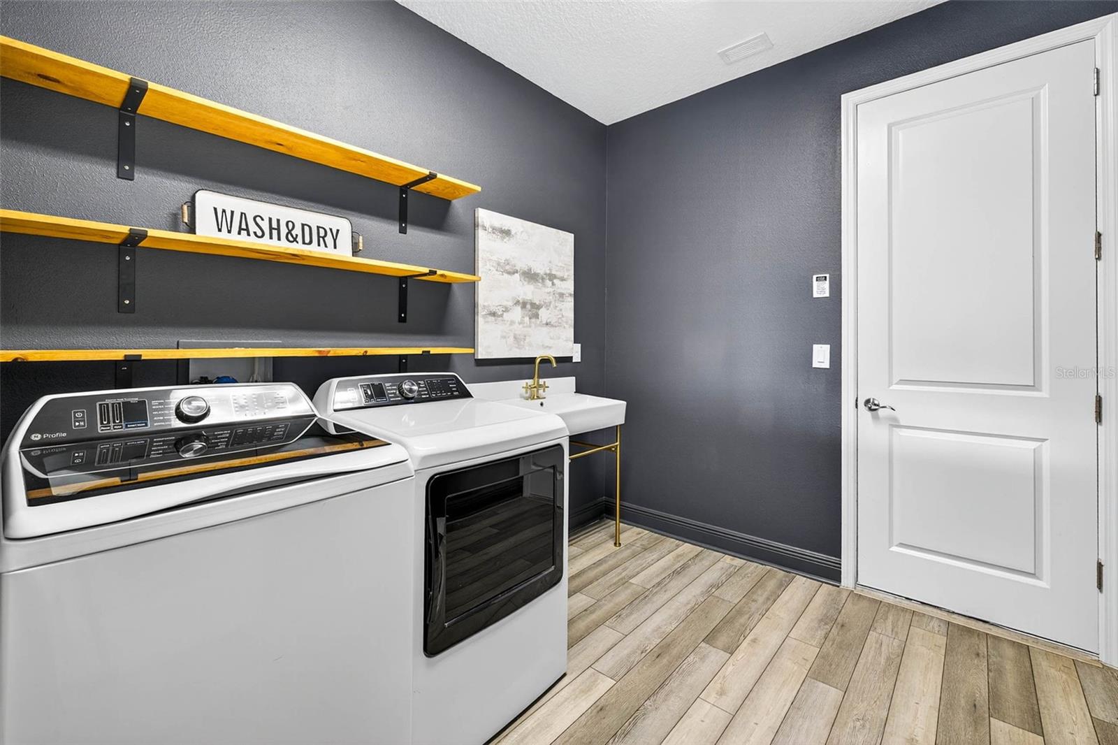 Image 5 of 67 For 14531 Woodland Spur Drive