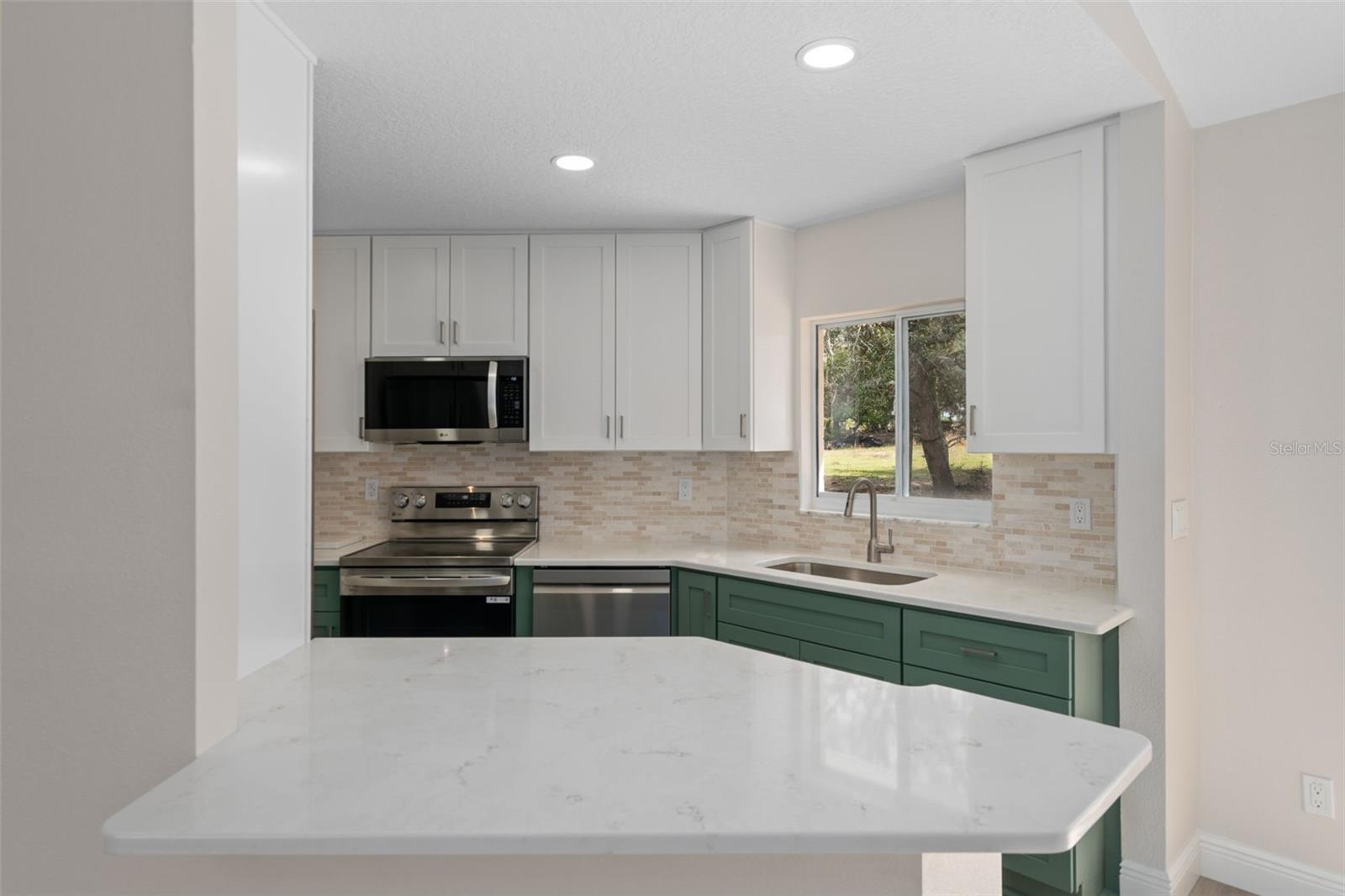 Image 10 of 35 For 10352 Brentlawn Street