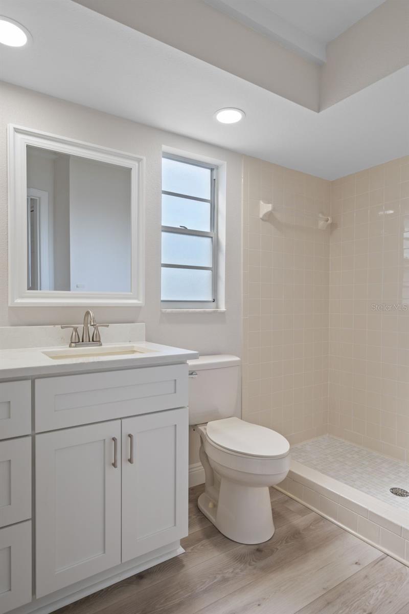 Image 21 of 35 For 10352 Brentlawn Street