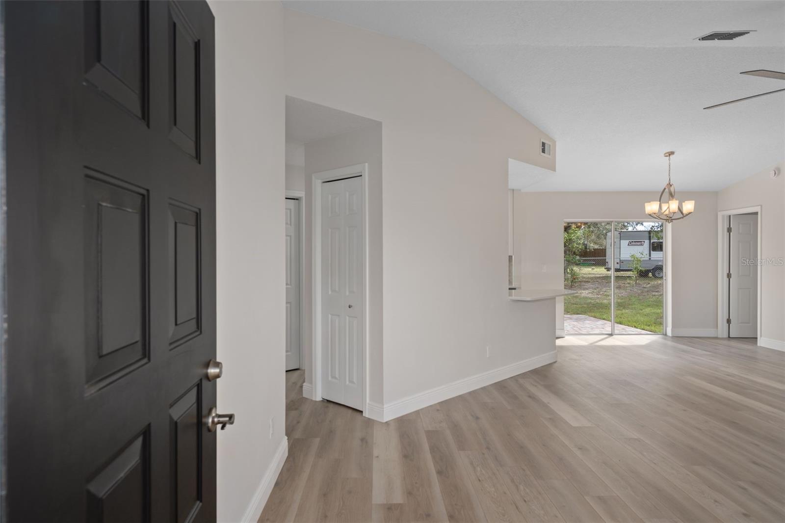 Image 5 of 35 For 10352 Brentlawn Street