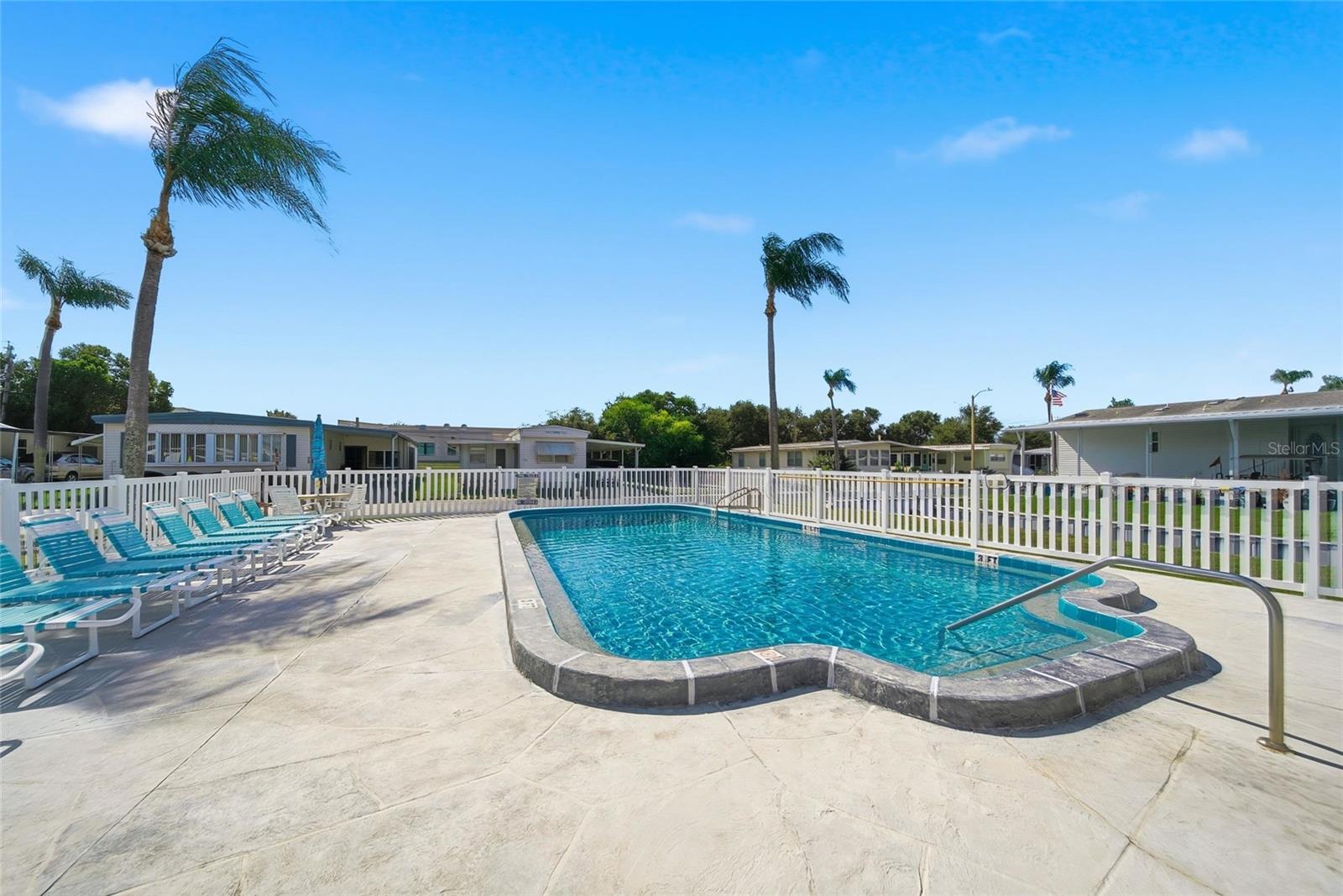 Image 28 of 38 For 130 Patricia Avenue 44