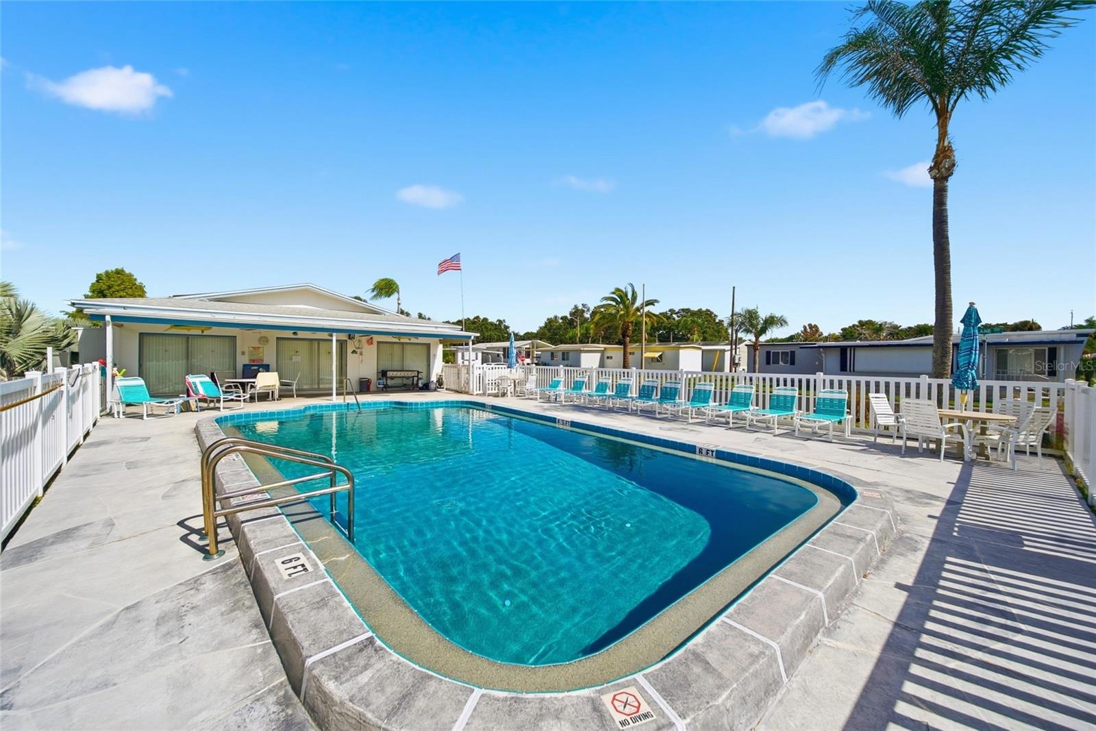 Image 29 of 38 For 130 Patricia Avenue 44