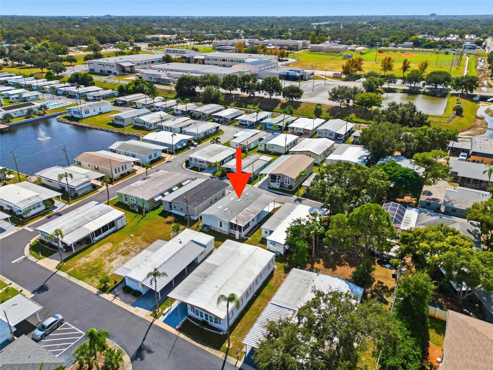 Image 33 of 38 For 130 Patricia Avenue 44