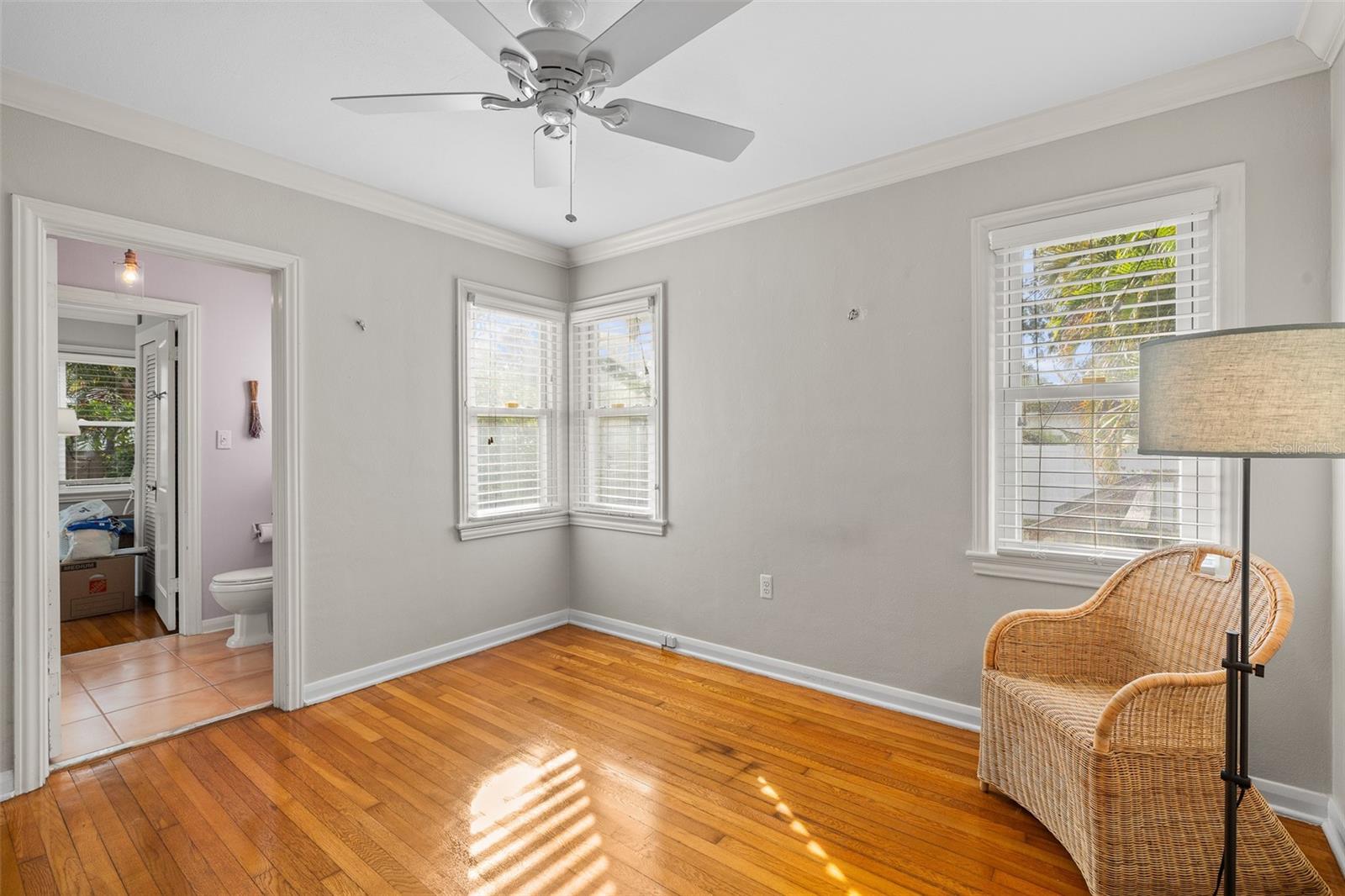 Image 21 of 37 For 3808 Granada Street