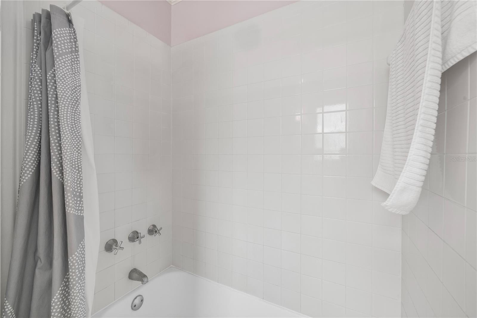 Image 22 of 37 For 3808 Granada Street