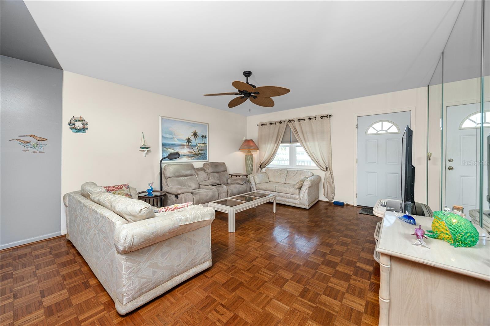 Image 11 of 57 For 1893 Shore Drive S 302