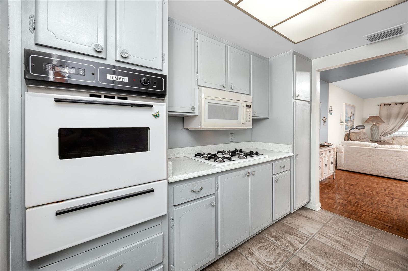 Image 19 of 57 For 1893 Shore Drive S 302