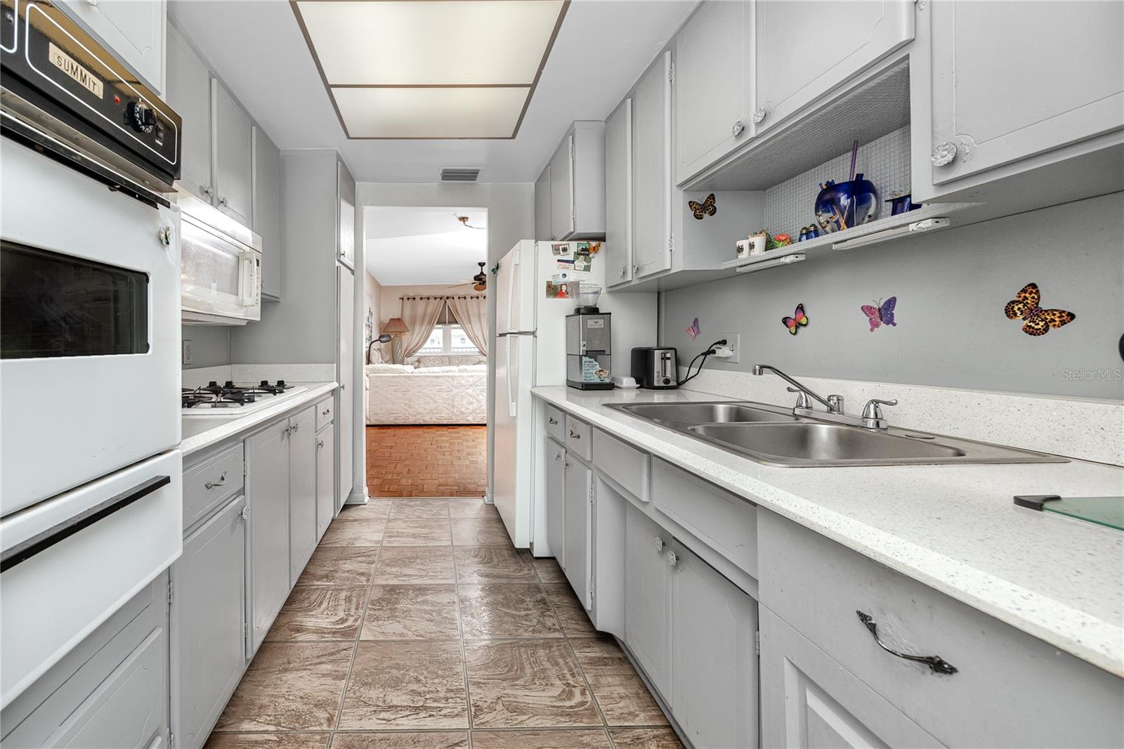 Image 20 of 57 For 1893 Shore Drive S 302