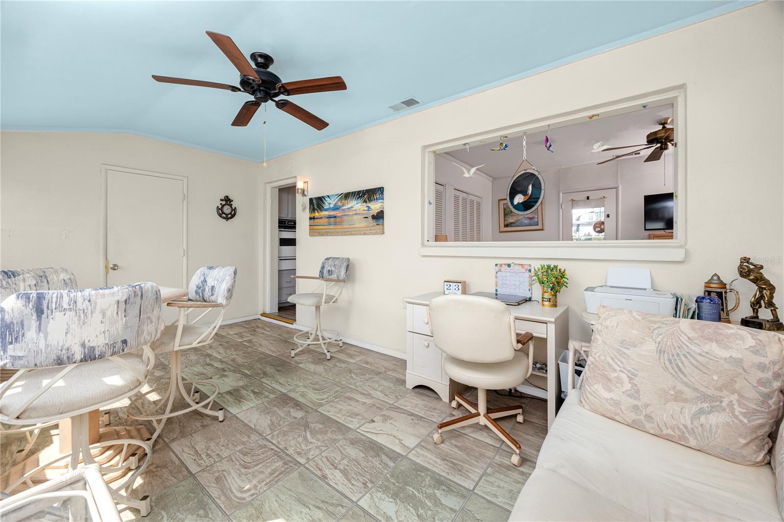 Image 23 of 57 For 1893 Shore Drive S 302