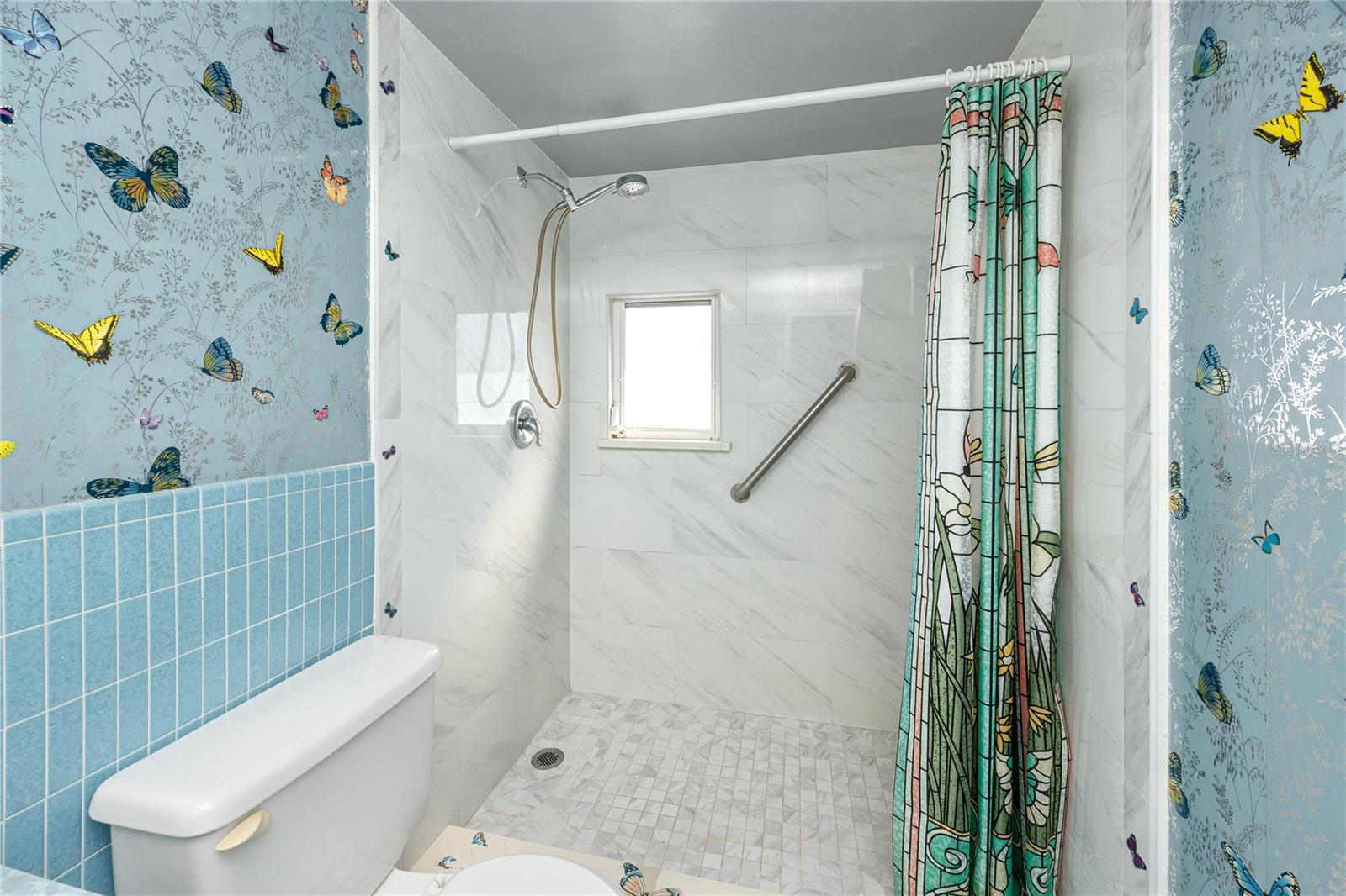 Image 28 of 57 For 1893 Shore Drive S 302