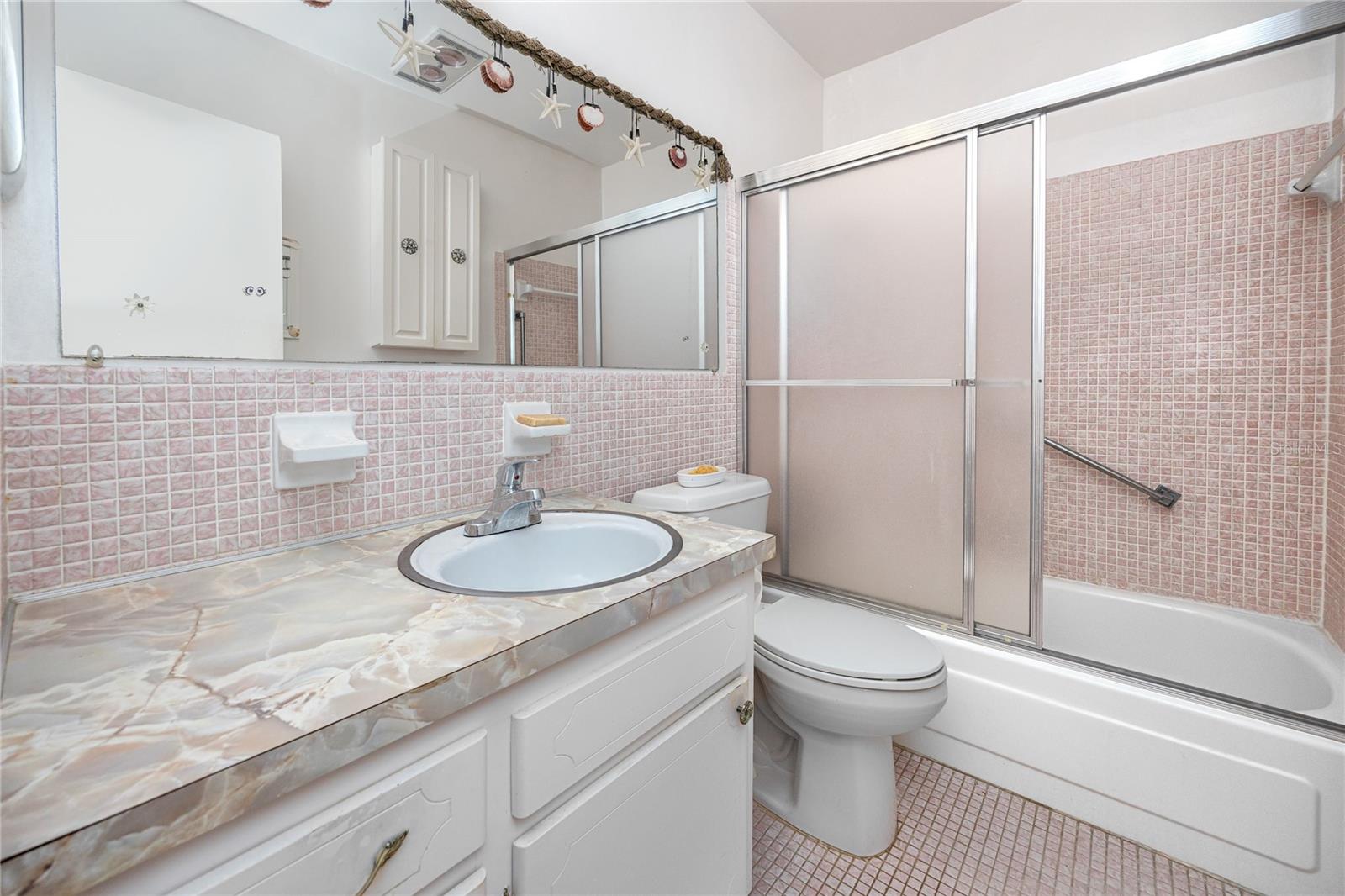 Image 32 of 57 For 1893 Shore Drive S 302