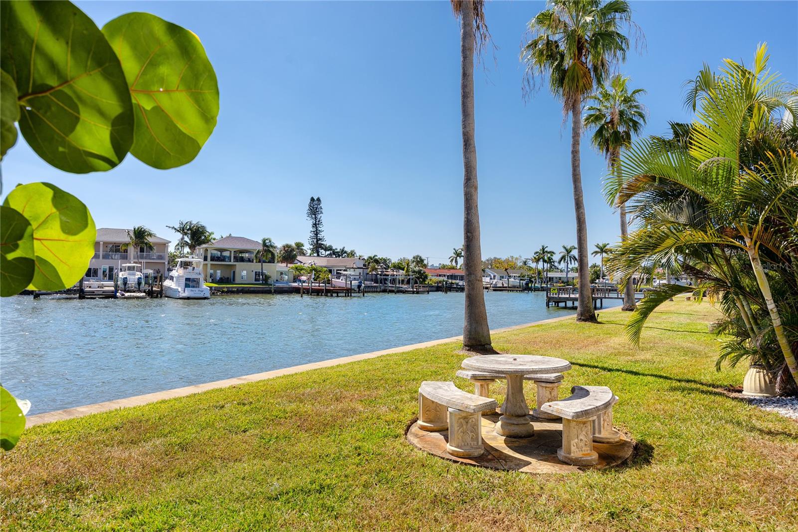 Image 35 of 57 For 1893 Shore Drive S 302