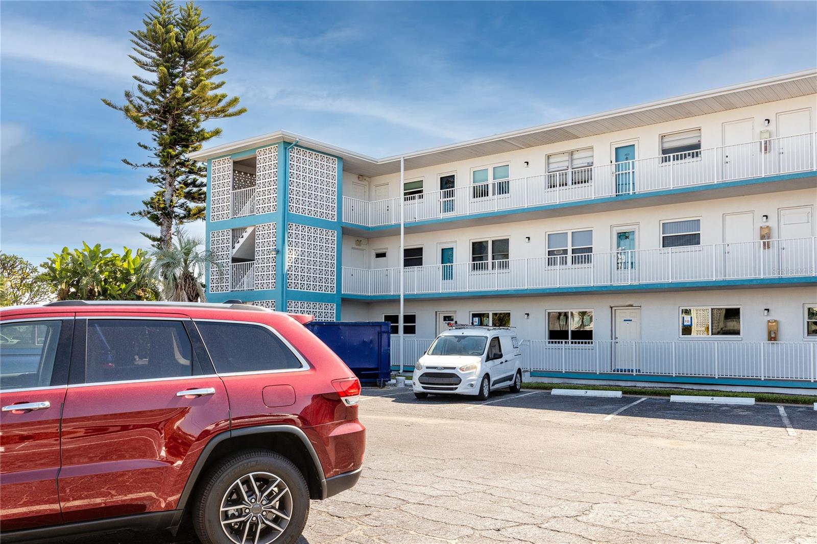 Image 6 of 57 For 1893 Shore Drive S 302