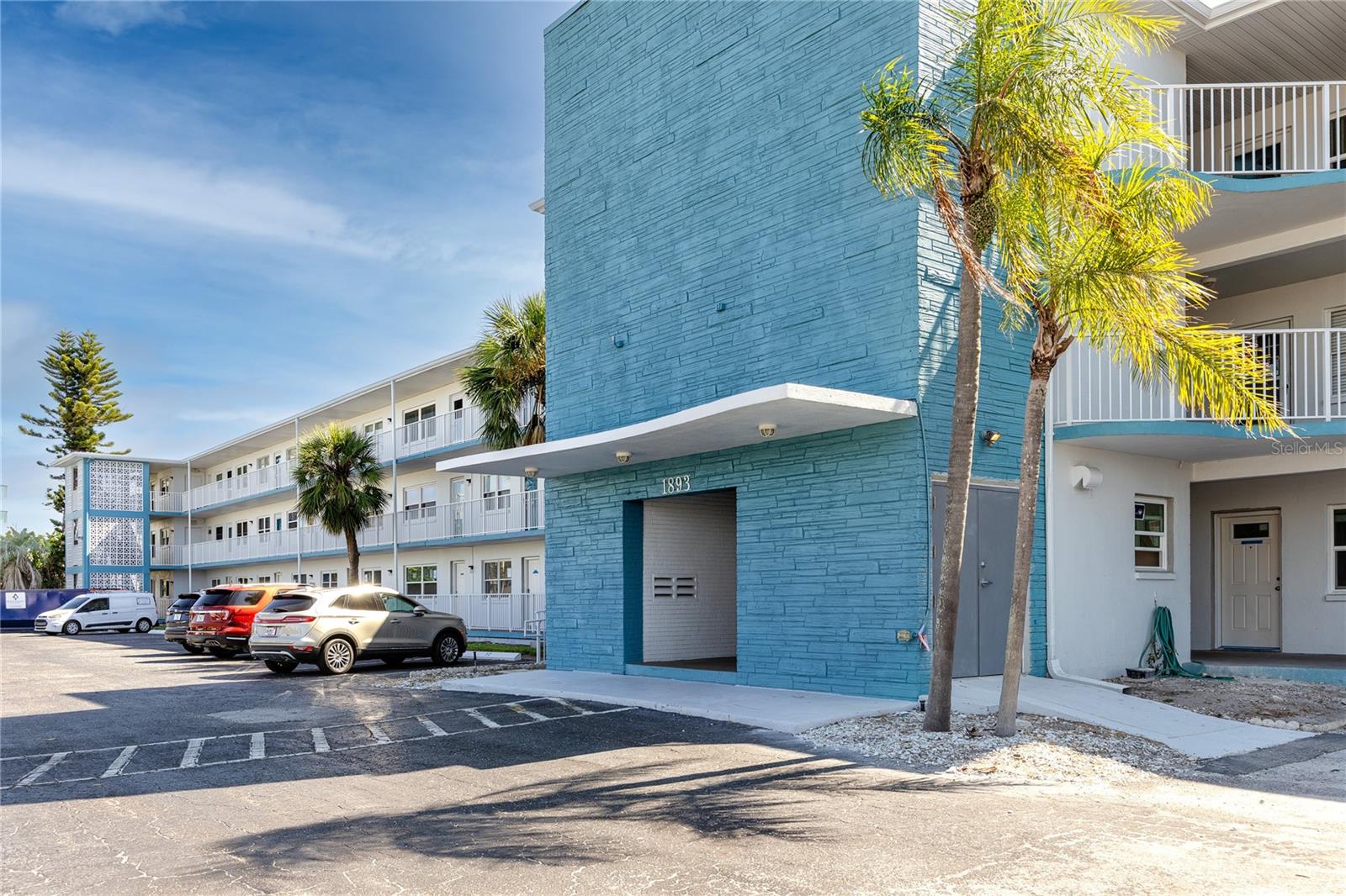 Image 7 of 57 For 1893 Shore Drive S 302