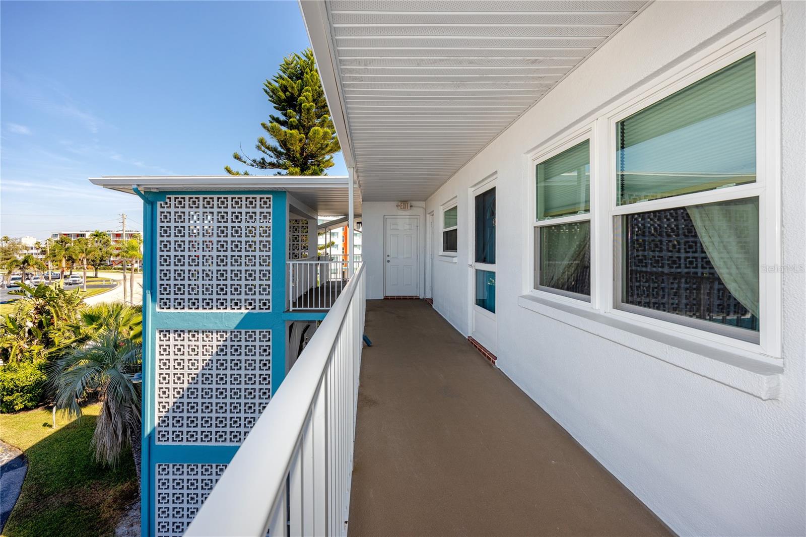 Image 9 of 57 For 1893 Shore Drive S 302