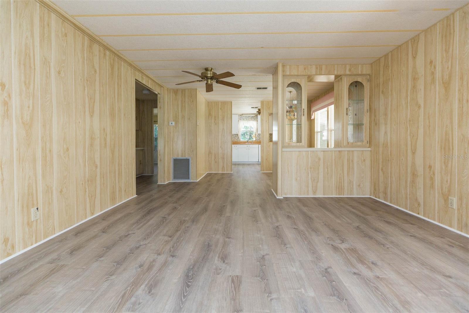 Image 10 of 57 For 3542 Castle Drive