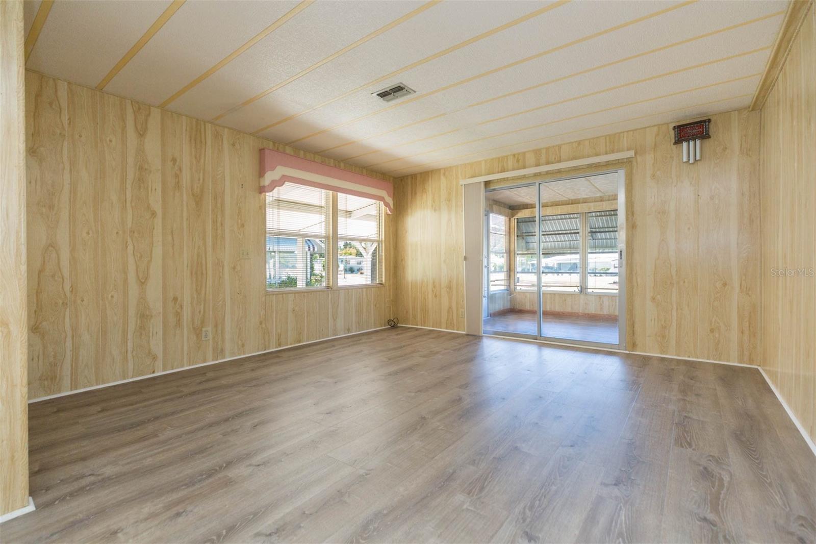 Image 11 of 57 For 3542 Castle Drive