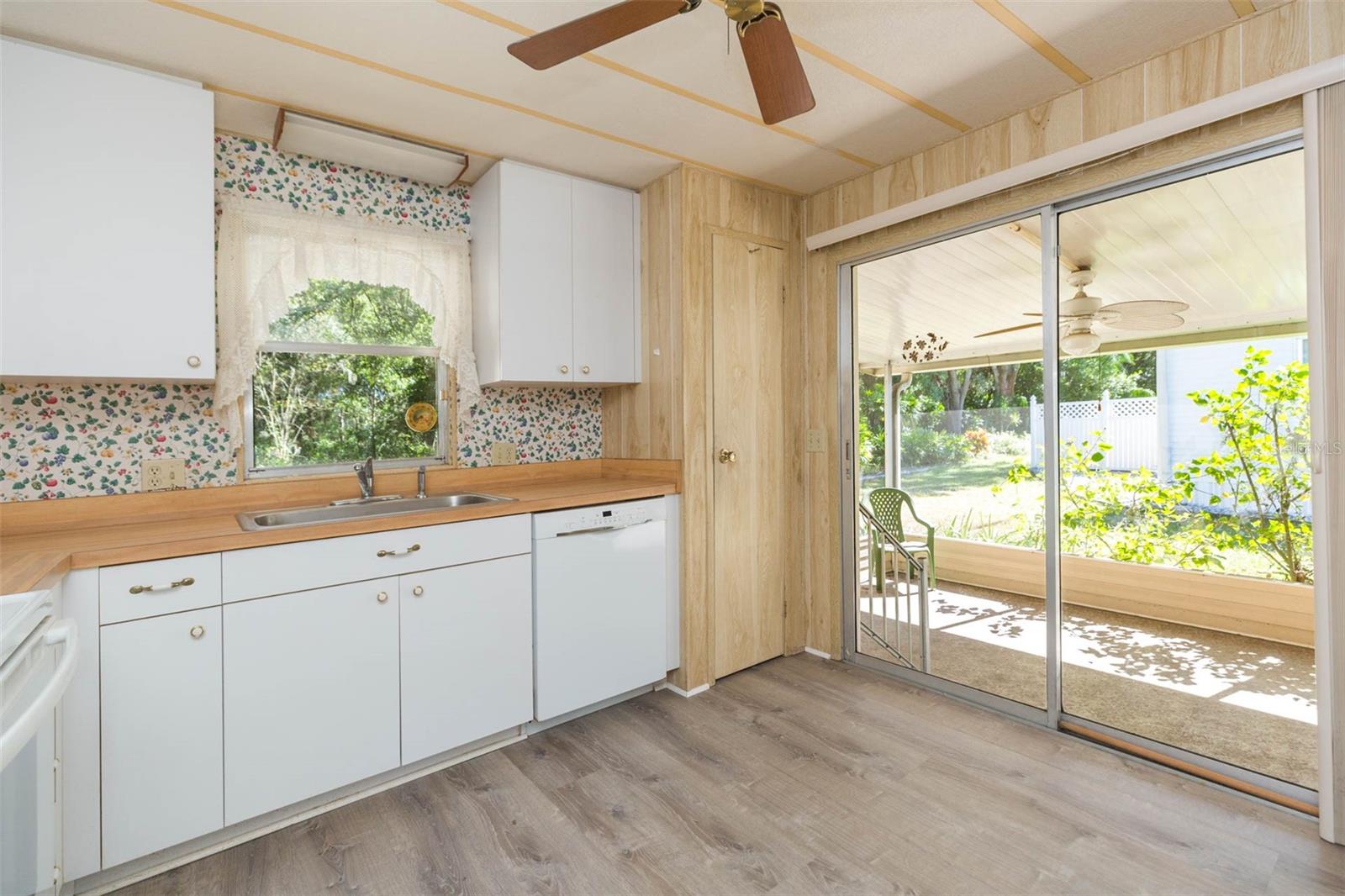 Image 15 of 57 For 3542 Castle Drive