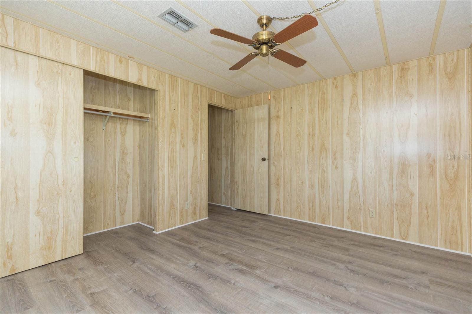 Image 20 of 57 For 3542 Castle Drive