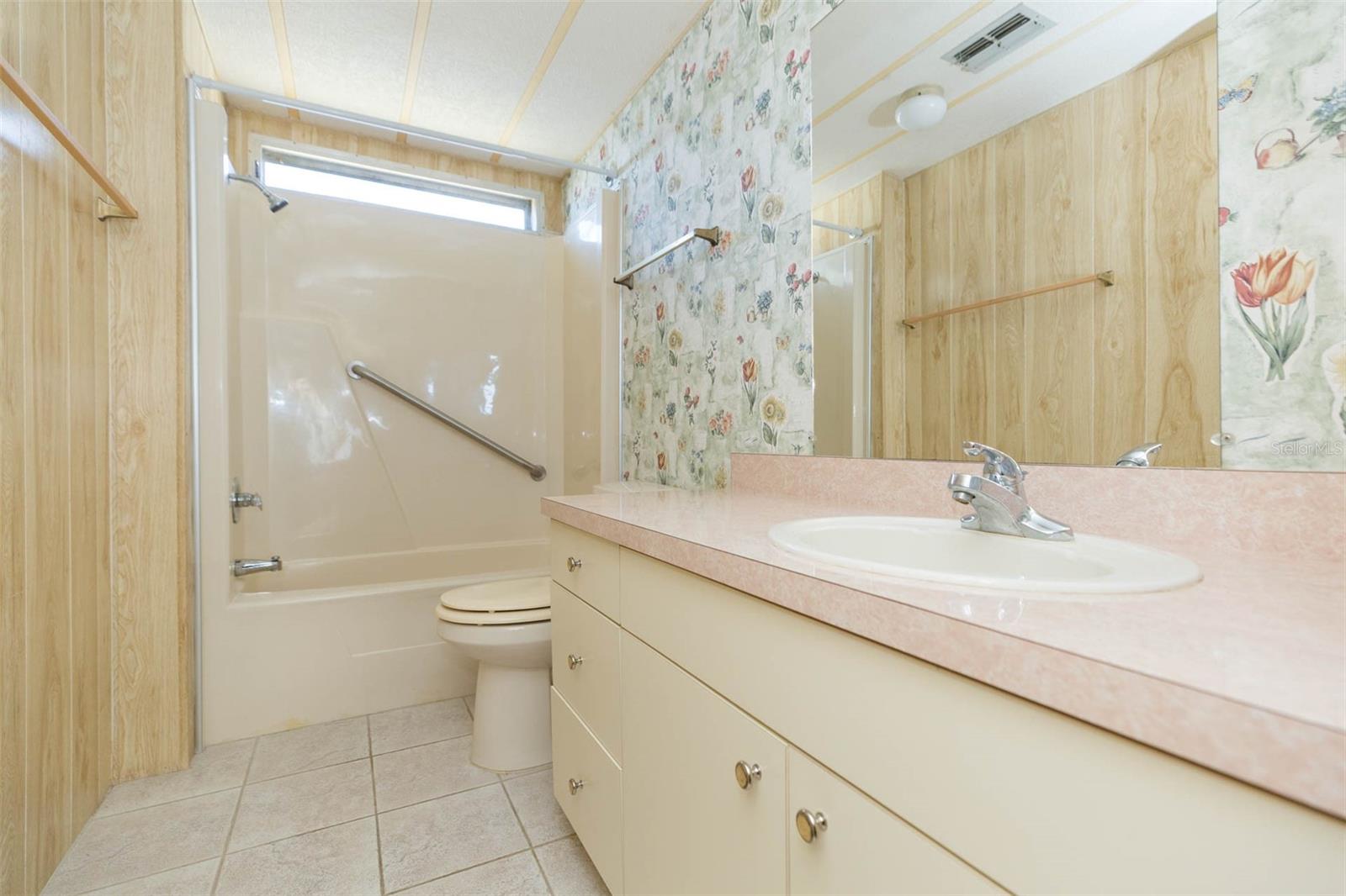 Image 22 of 57 For 3542 Castle Drive