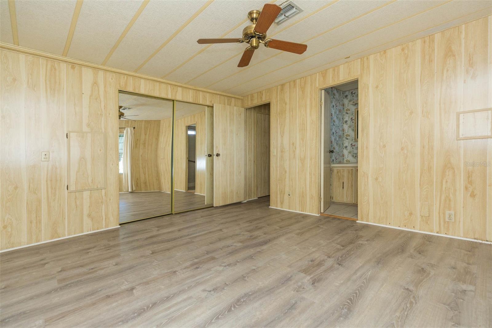 Image 25 of 57 For 3542 Castle Drive