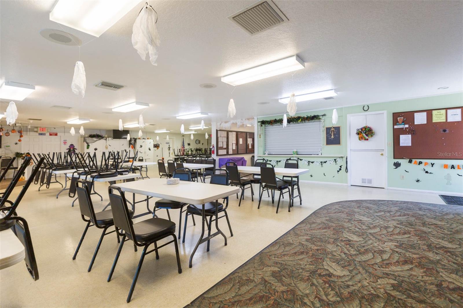 Image 39 of 57 For 3542 Castle Drive