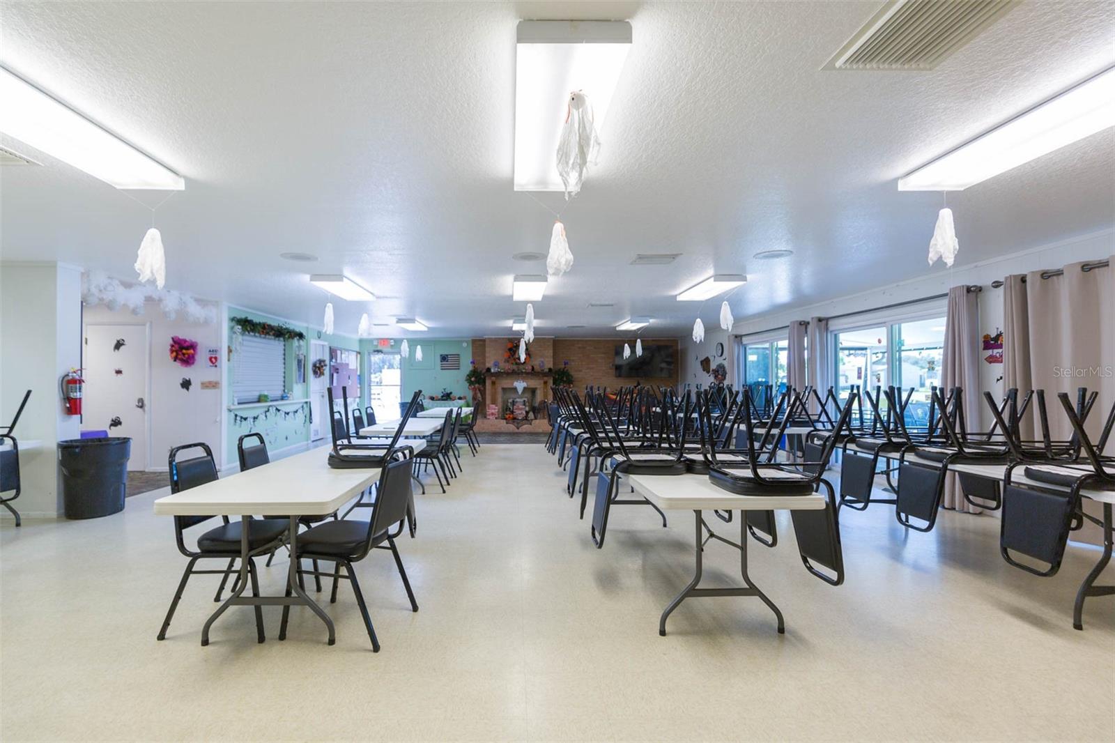 Image 42 of 57 For 3542 Castle Drive