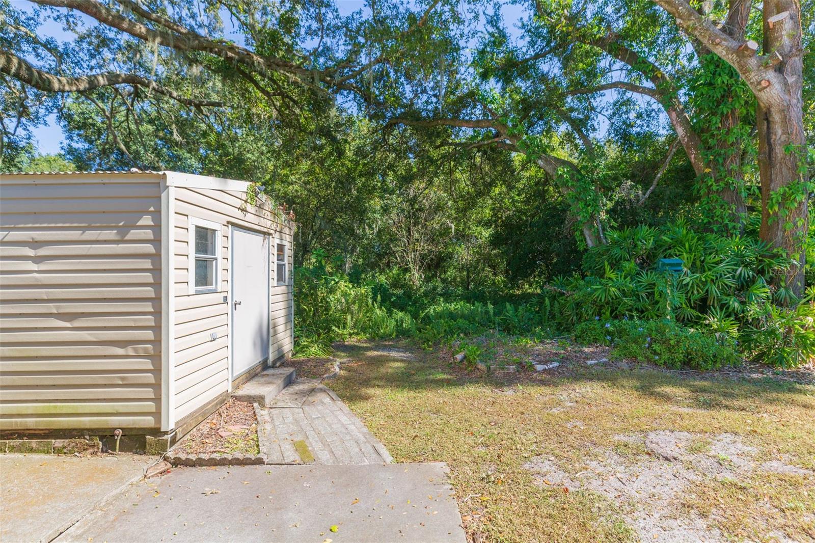 Image 56 of 57 For 3542 Castle Drive