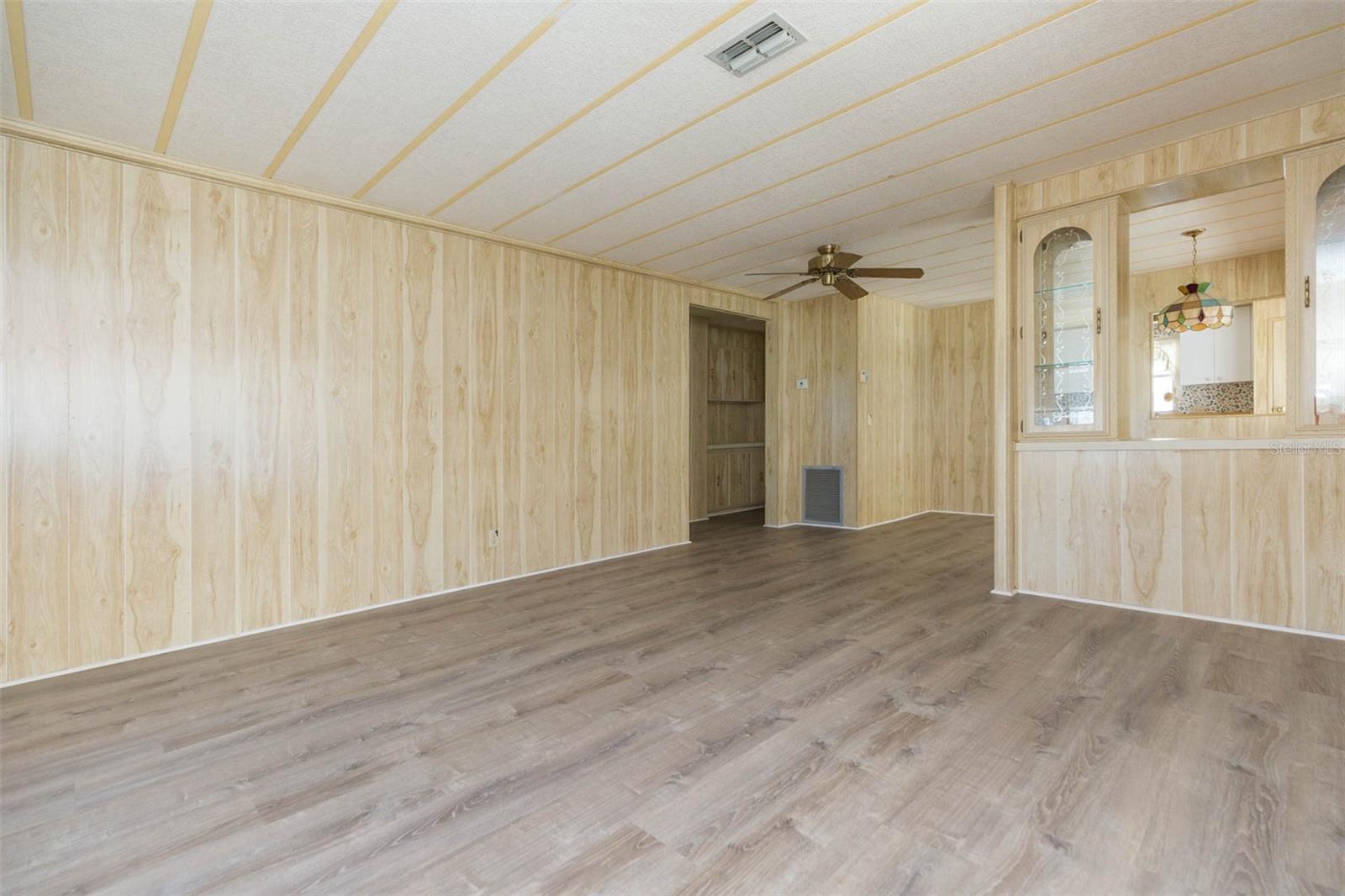 Image 9 of 57 For 3542 Castle Drive