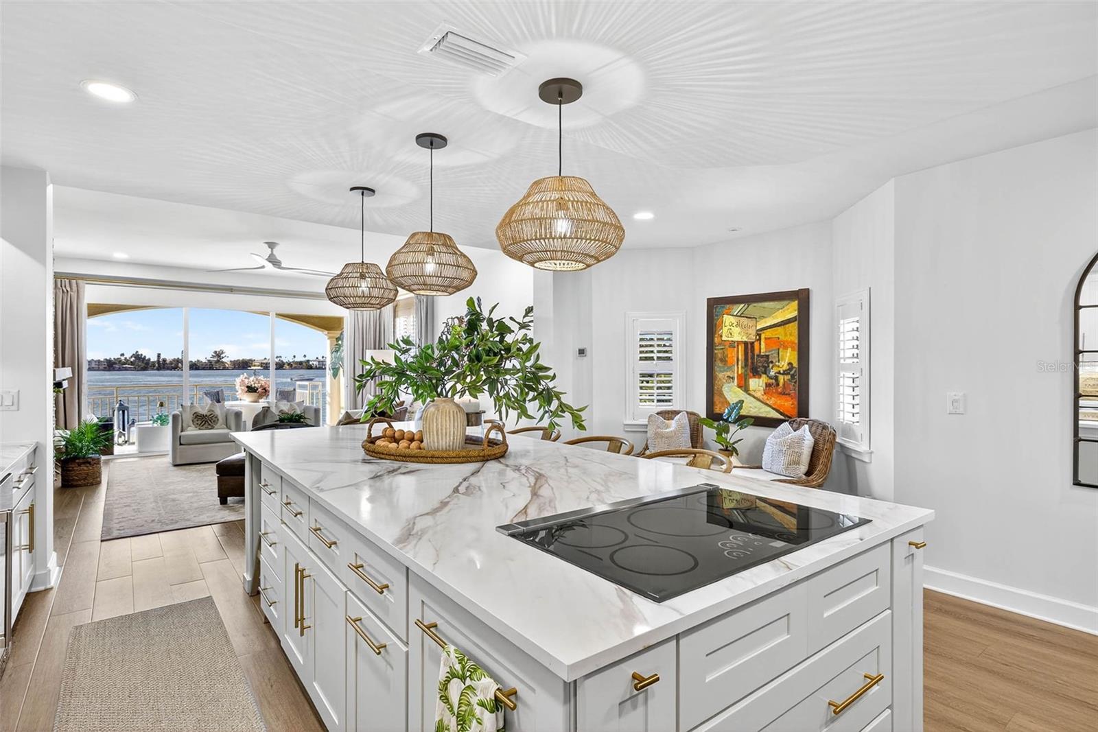 Image 11 of 100 For 330 8th Avenue N 5