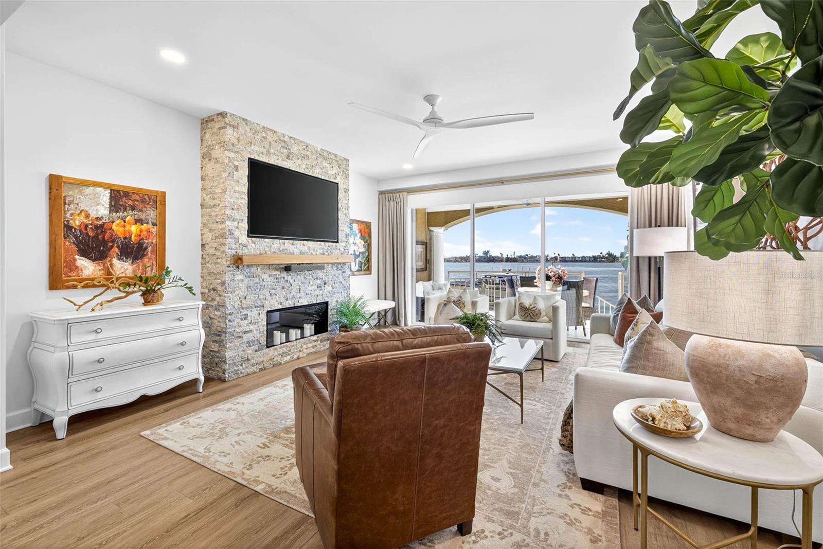 Image 16 of 100 For 330 8th Avenue N 5