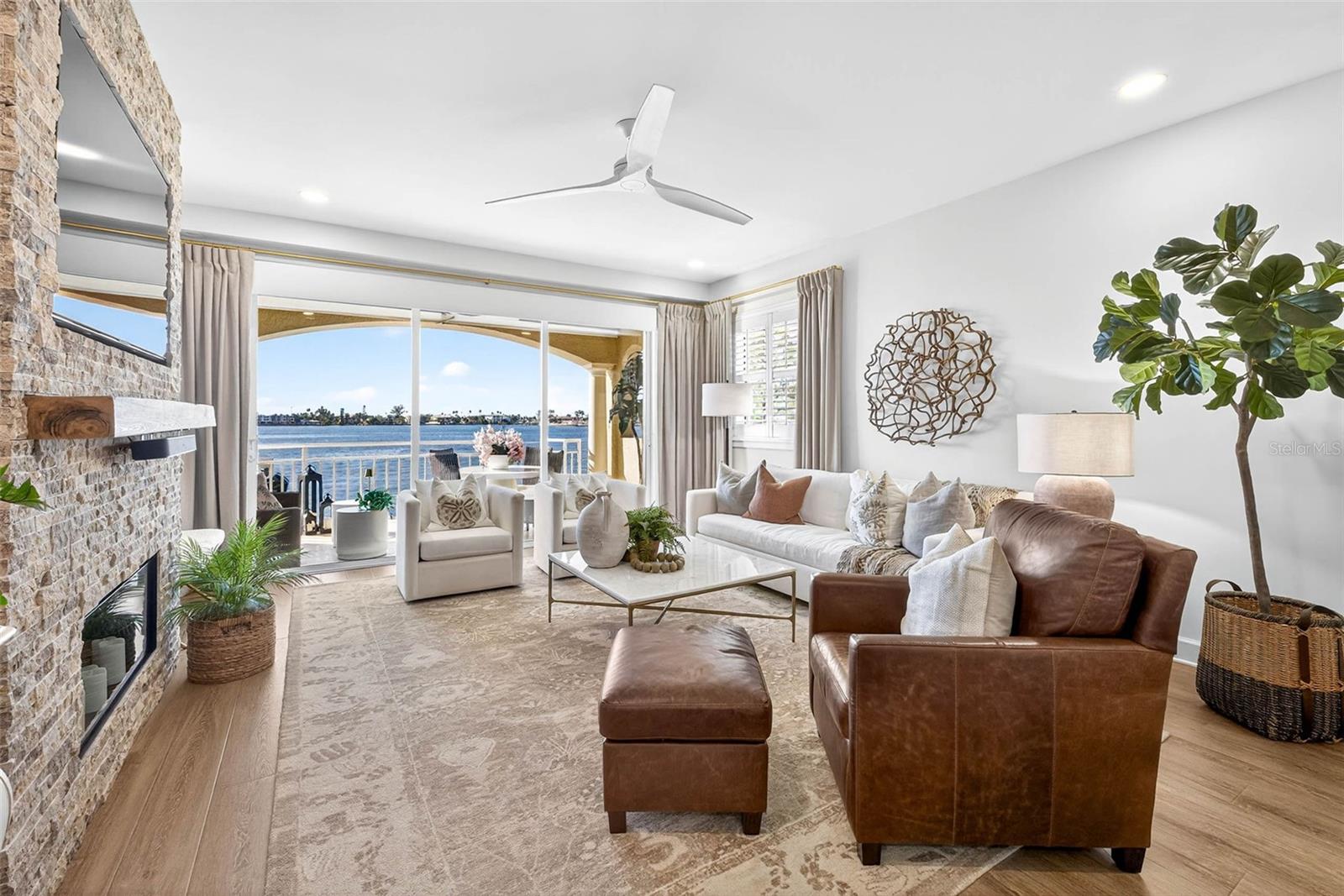 Image 19 of 100 For 330 8th Avenue N 5