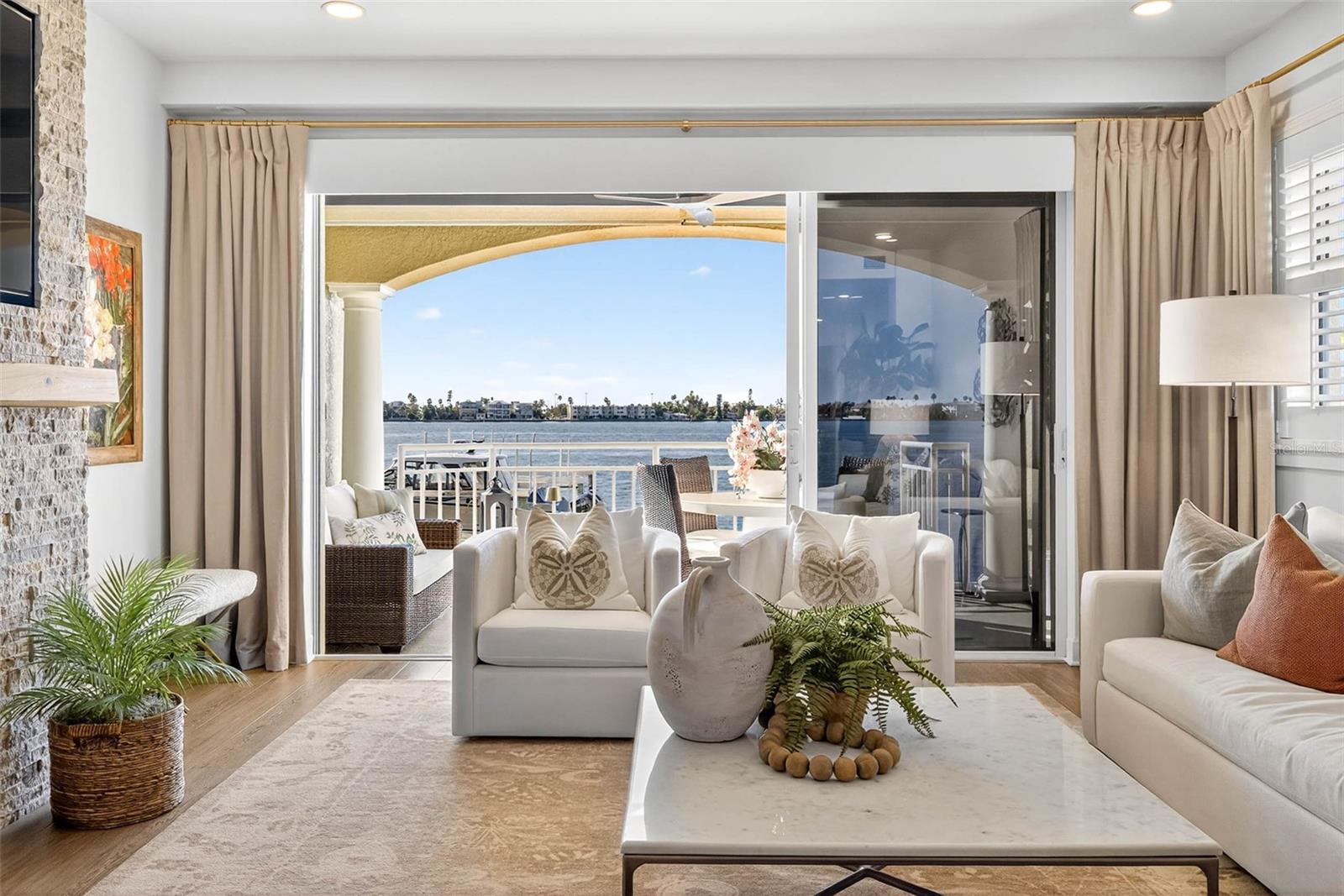 Image 25 of 100 For 330 8th Avenue N 5