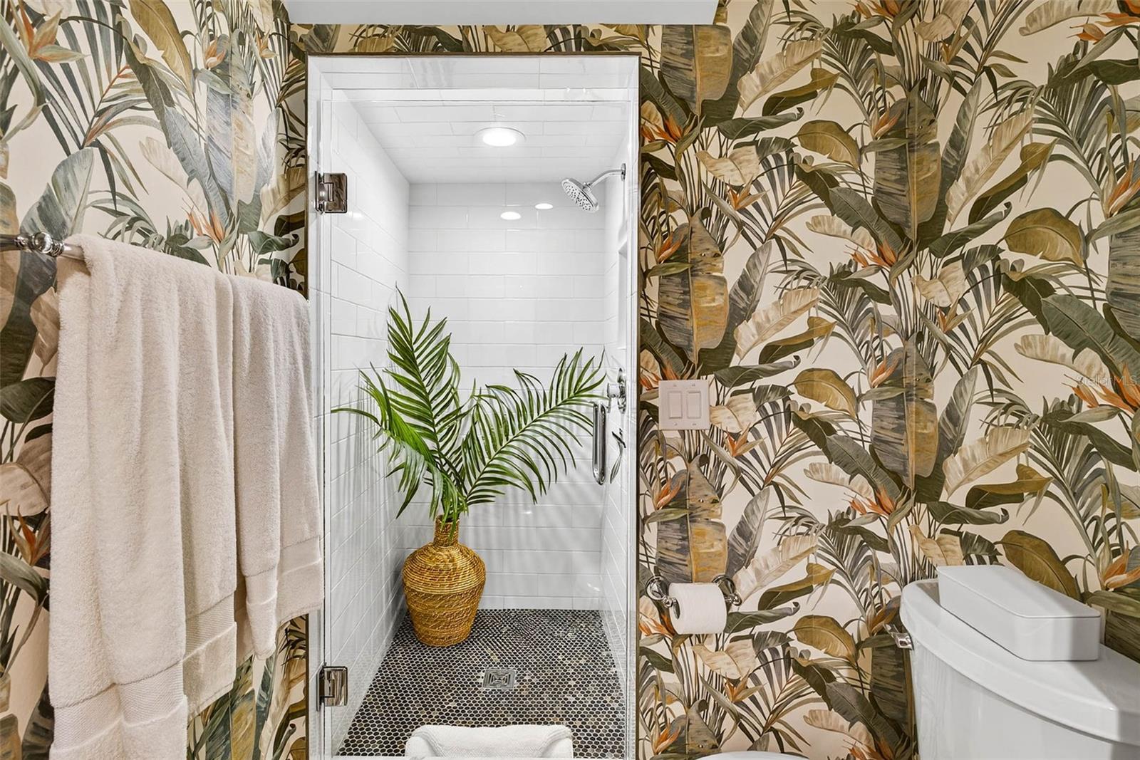 Image 33 of 100 For 330 8th Avenue N 5