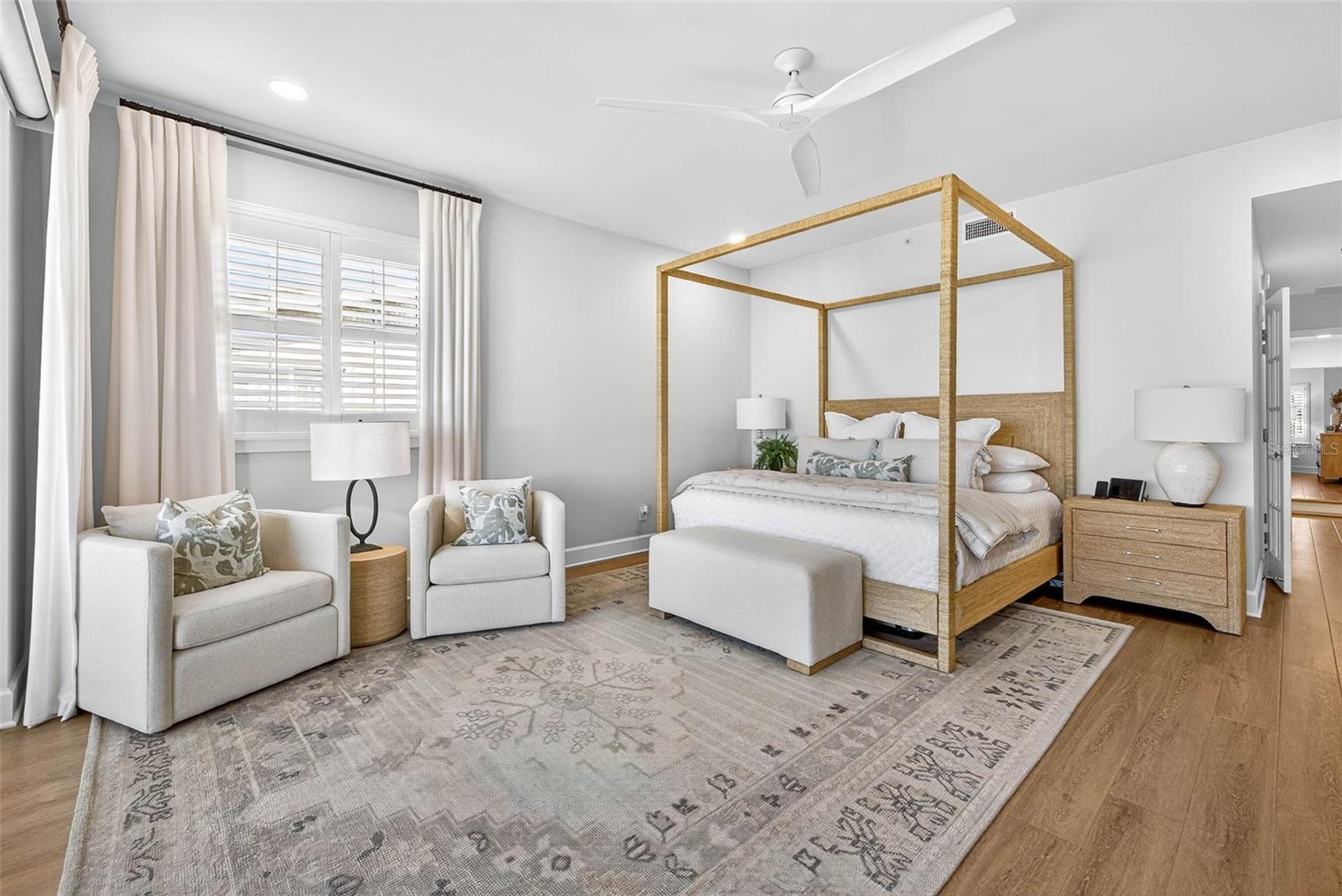 Image 44 of 100 For 330 8th Avenue N 5