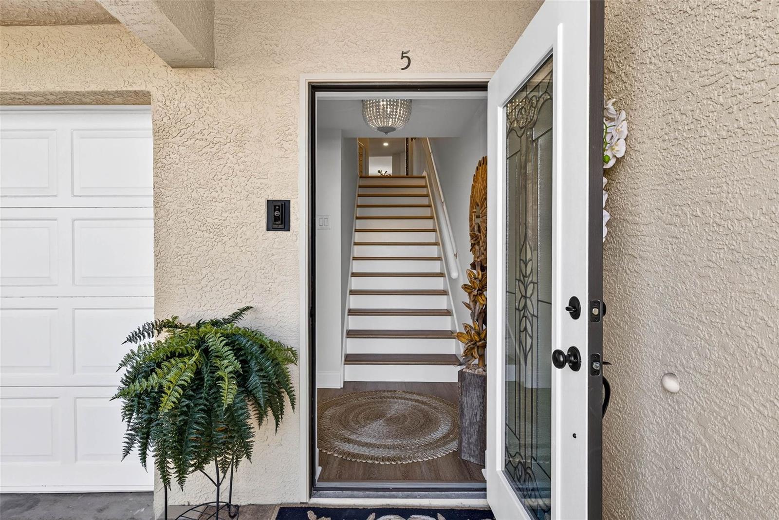 Image 5 of 100 For 330 8th Avenue N 5