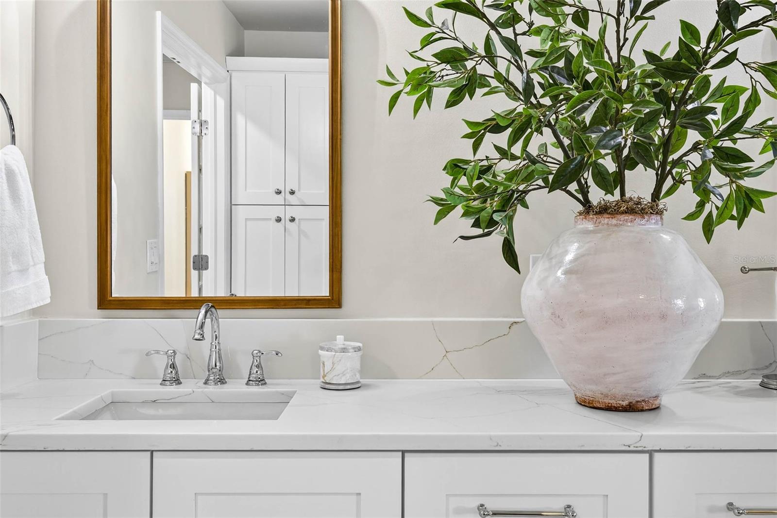 Image 55 of 100 For 330 8th Avenue N 5