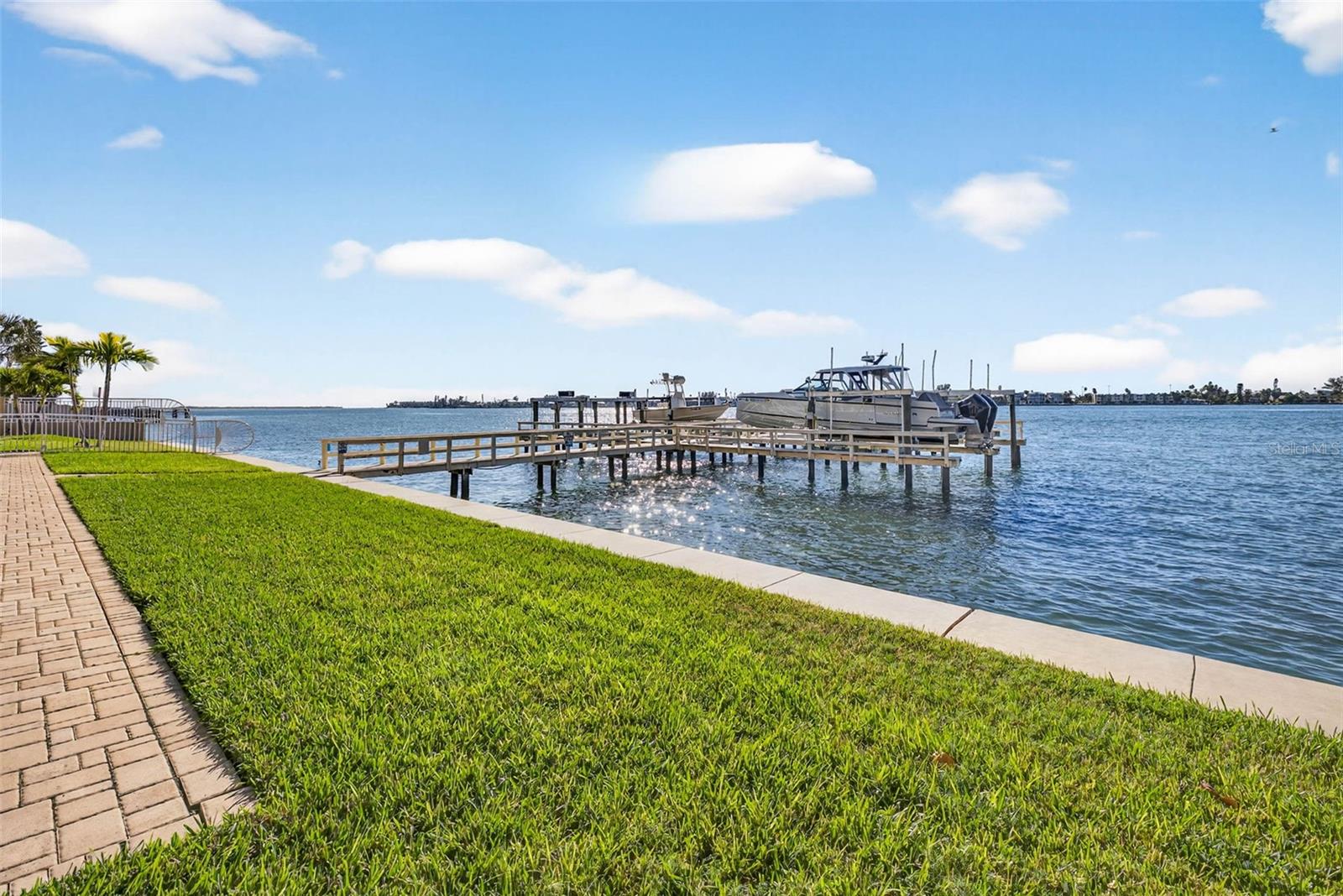 Image 67 of 100 For 330 8th Avenue N 5