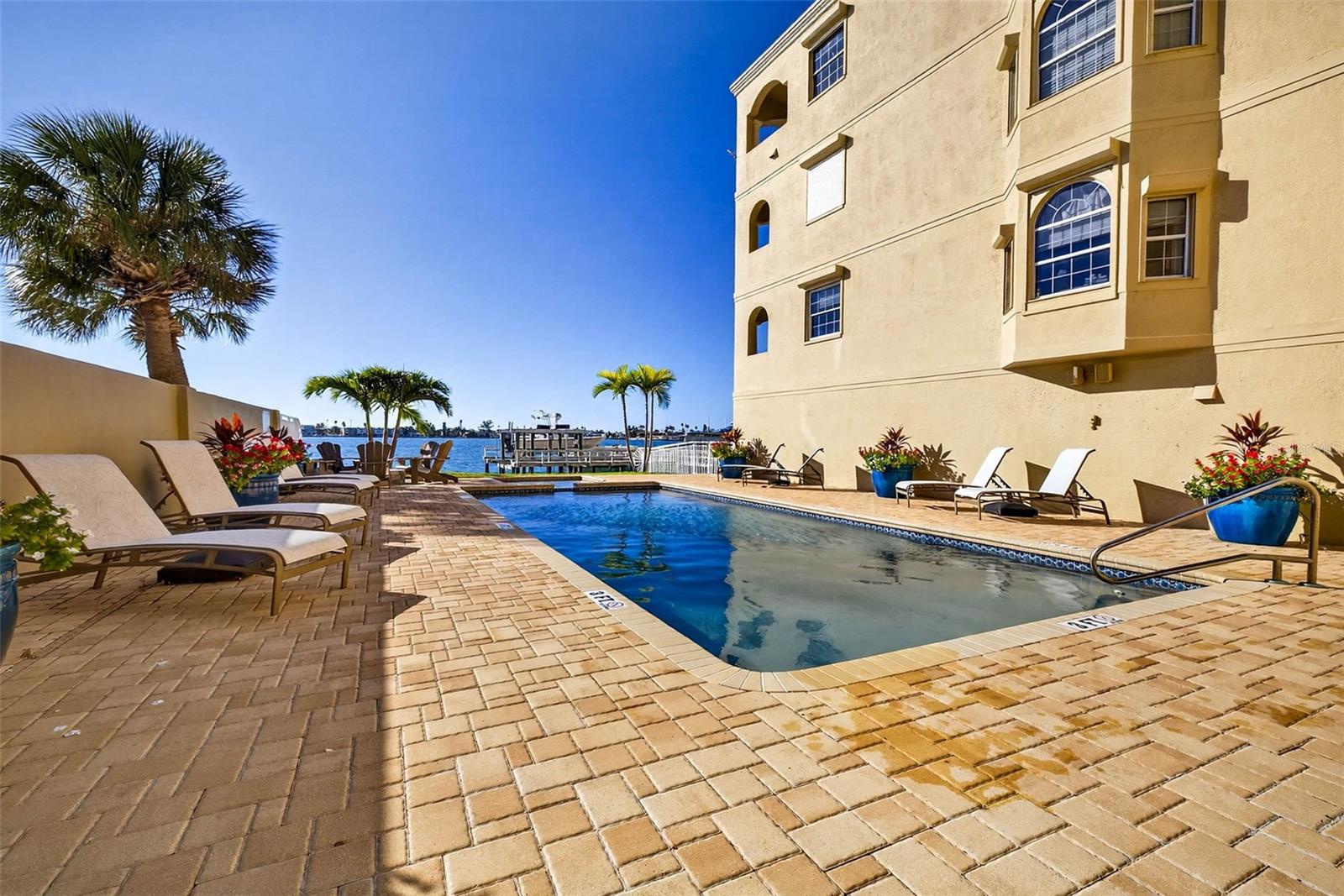 Image 76 of 100 For 330 8th Avenue N 5