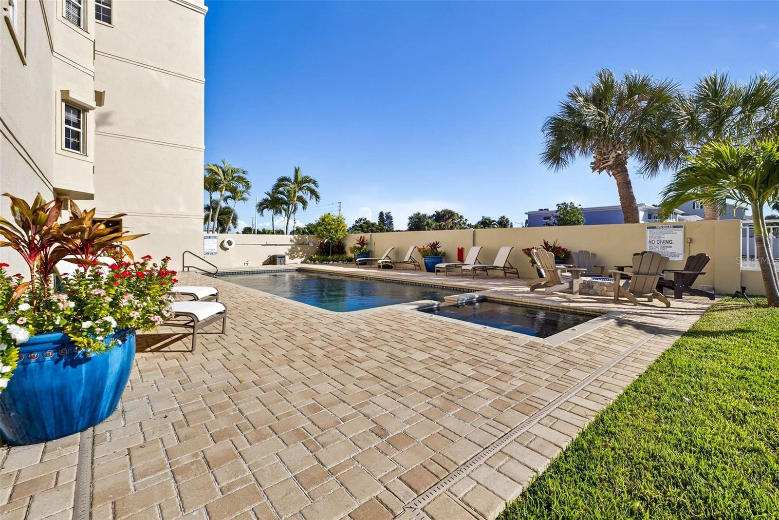 Image 77 of 100 For 330 8th Avenue N 5