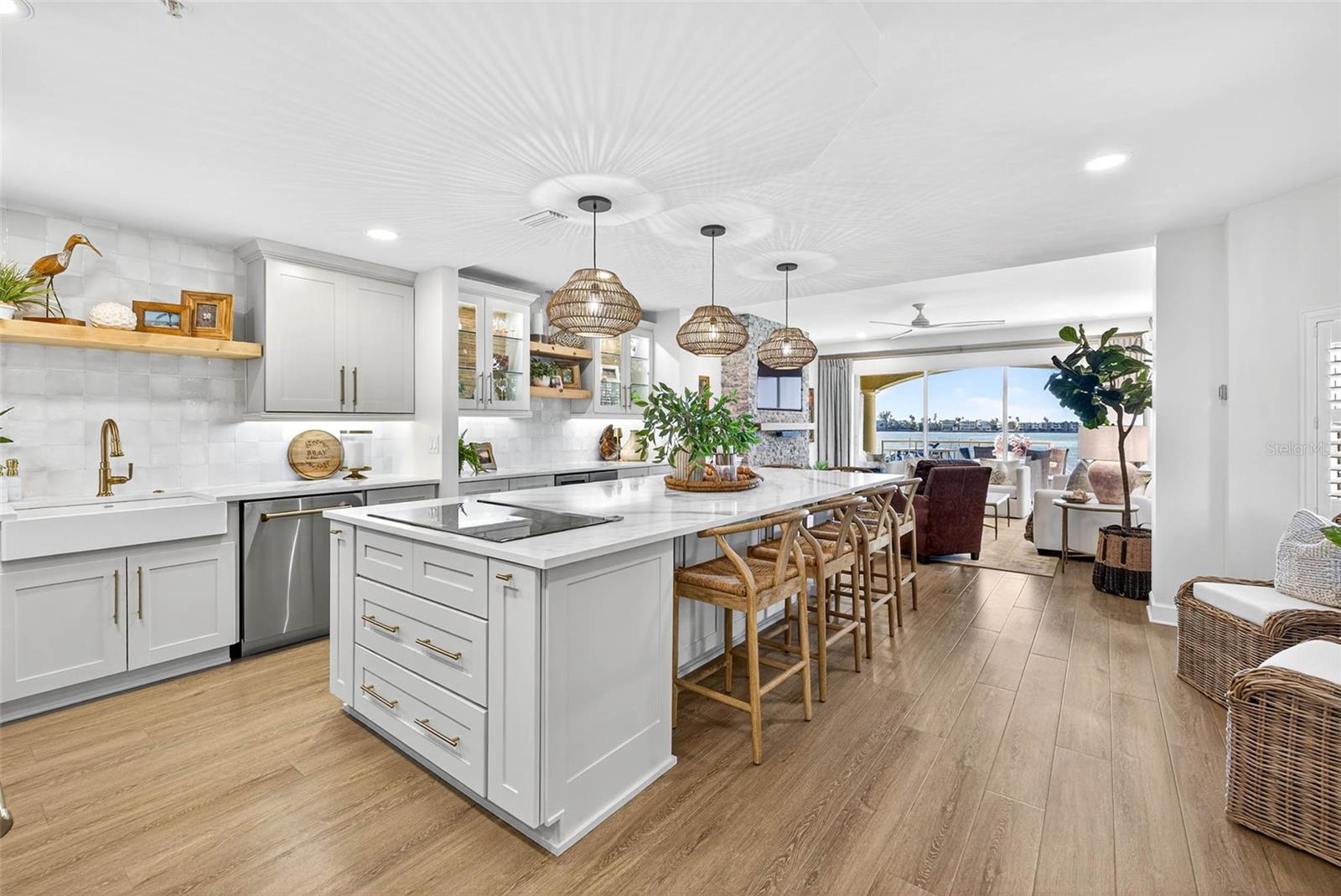 Image 8 of 100 For 330 8th Avenue N 5