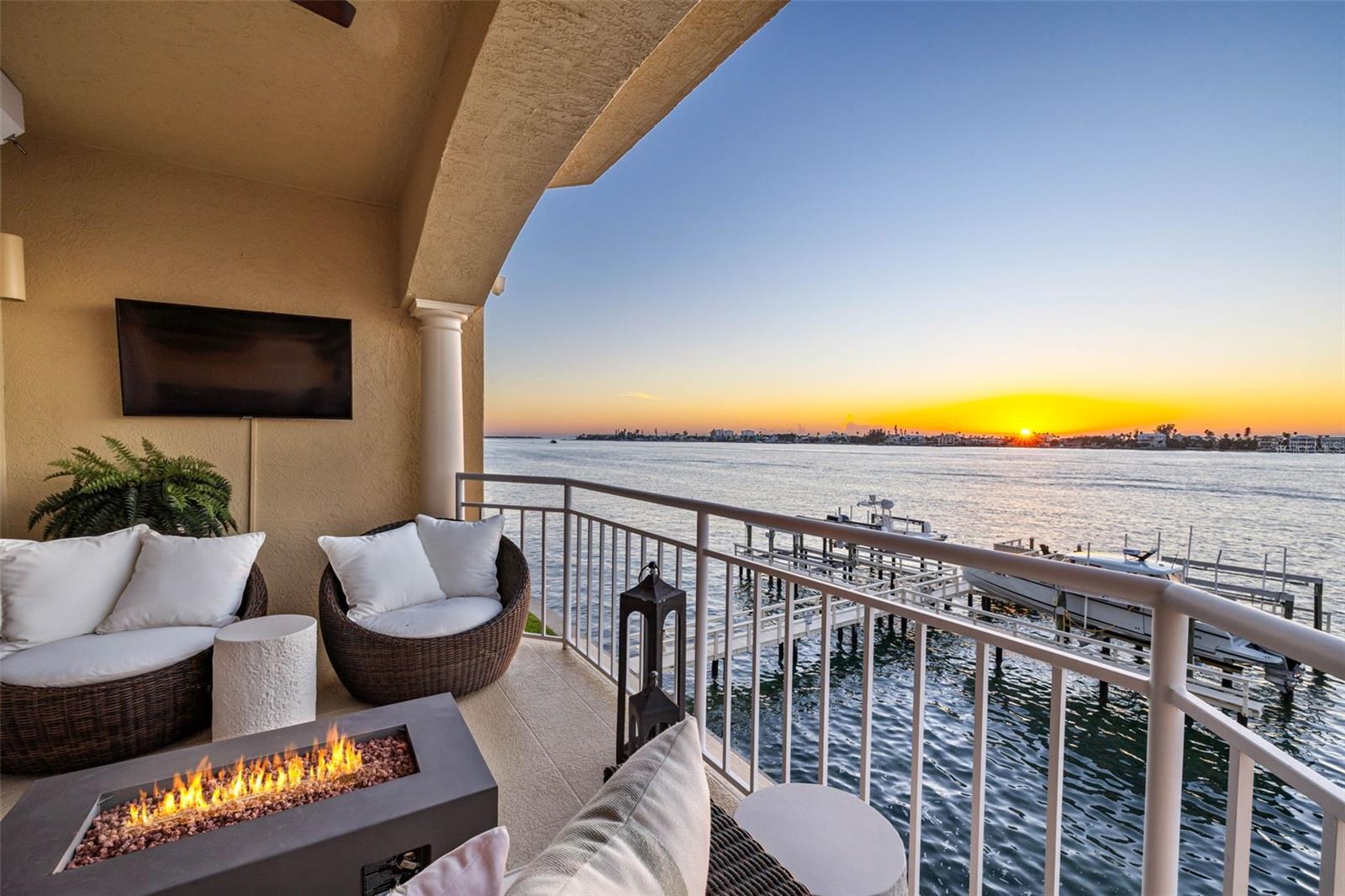 Image 96 of 100 For 330 8th Avenue N 5