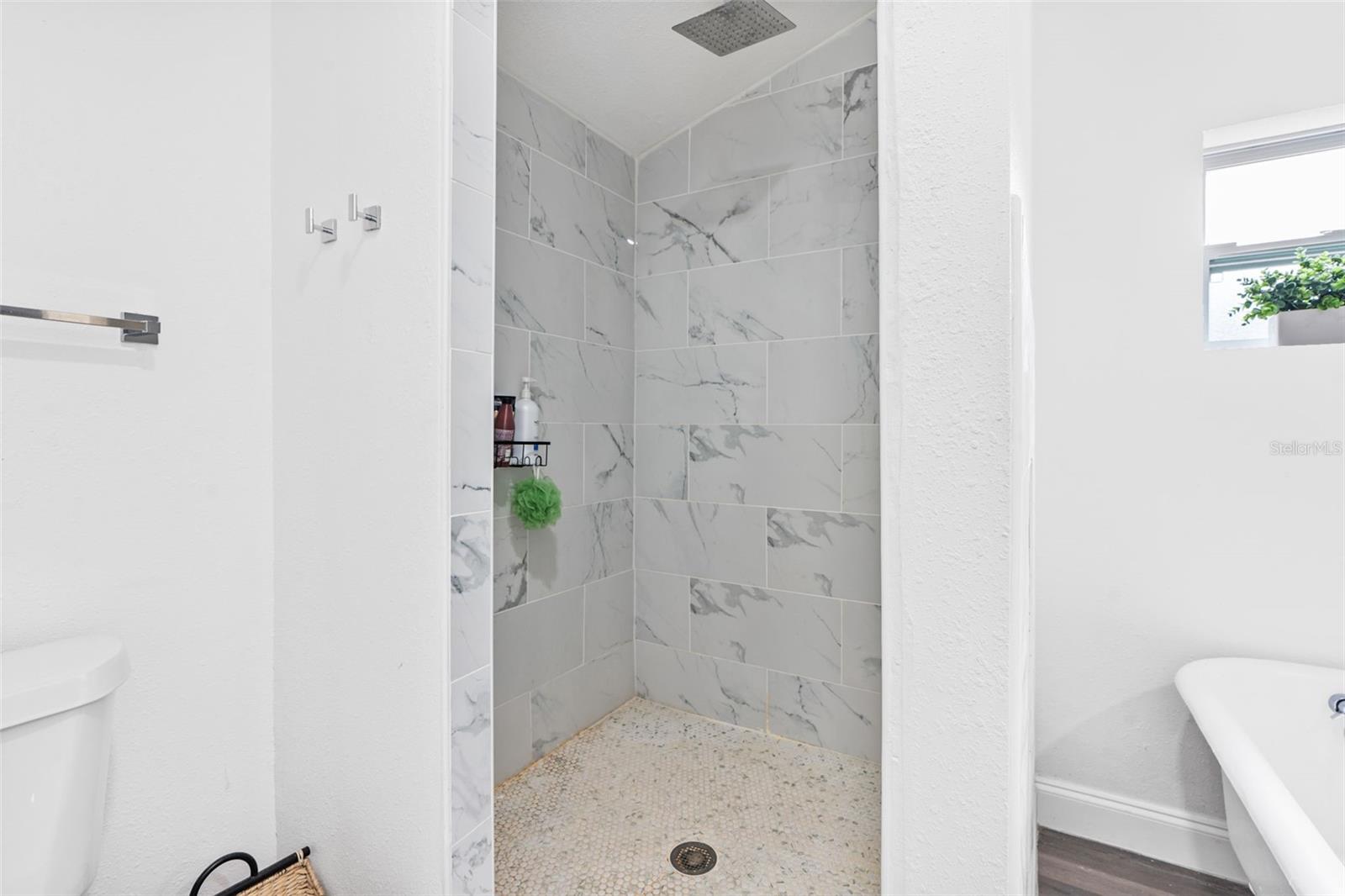 Image 10 of 37 For 2201 50th Avenue N