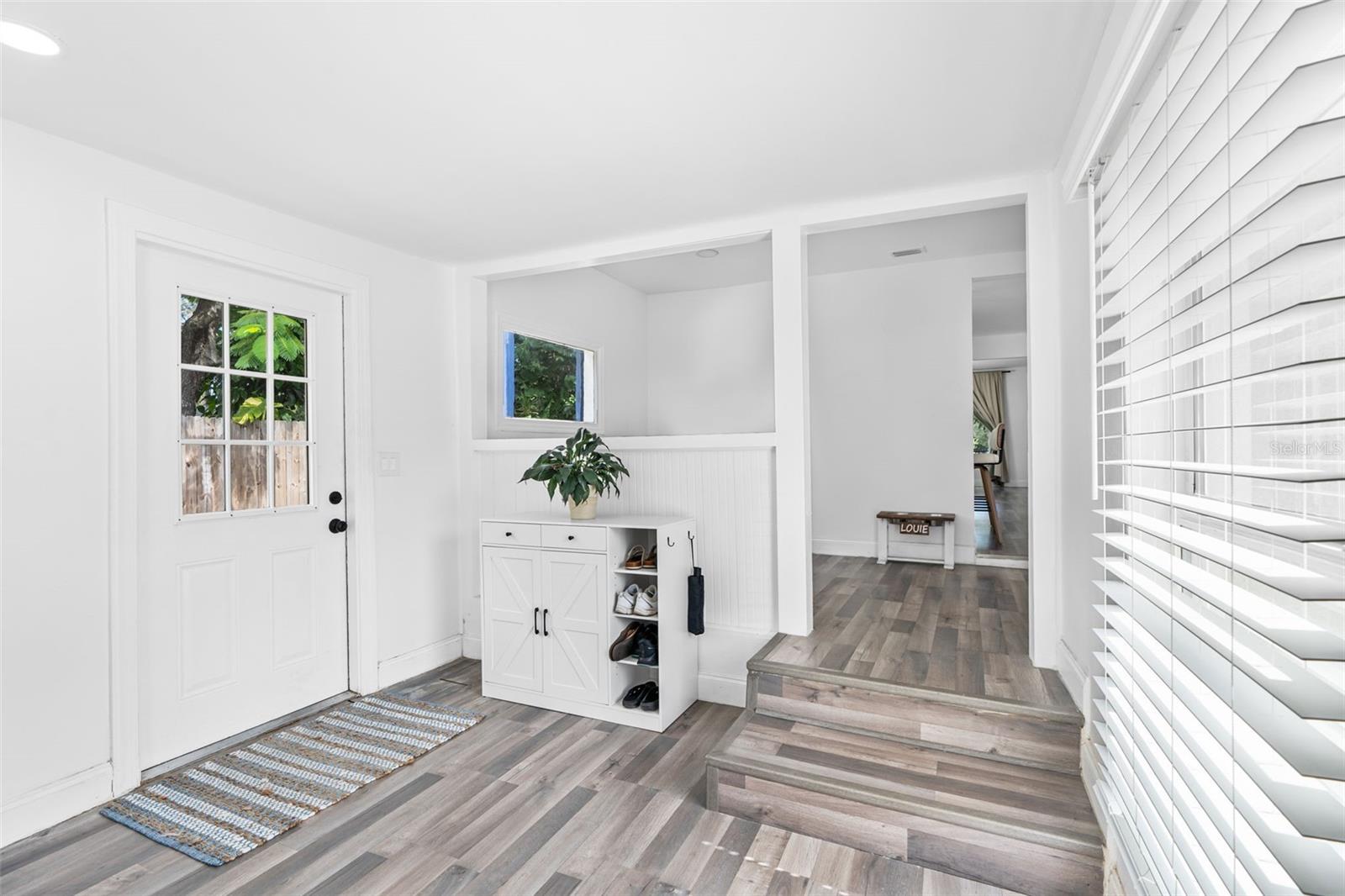 Image 21 of 37 For 2201 50th Avenue N