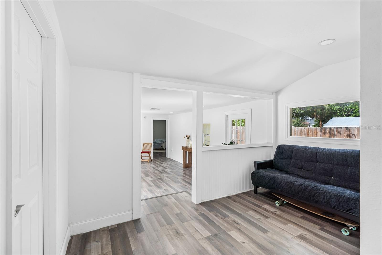 Image 22 of 37 For 2201 50th Avenue N