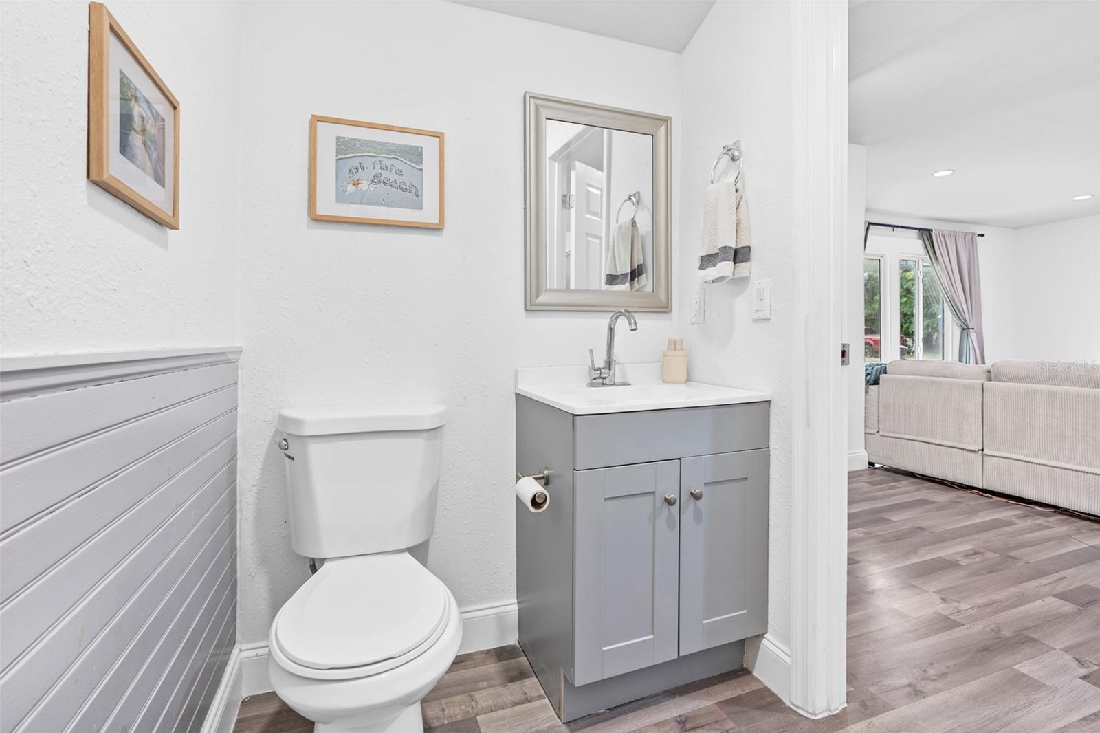 Image 26 of 37 For 2201 50th Avenue N