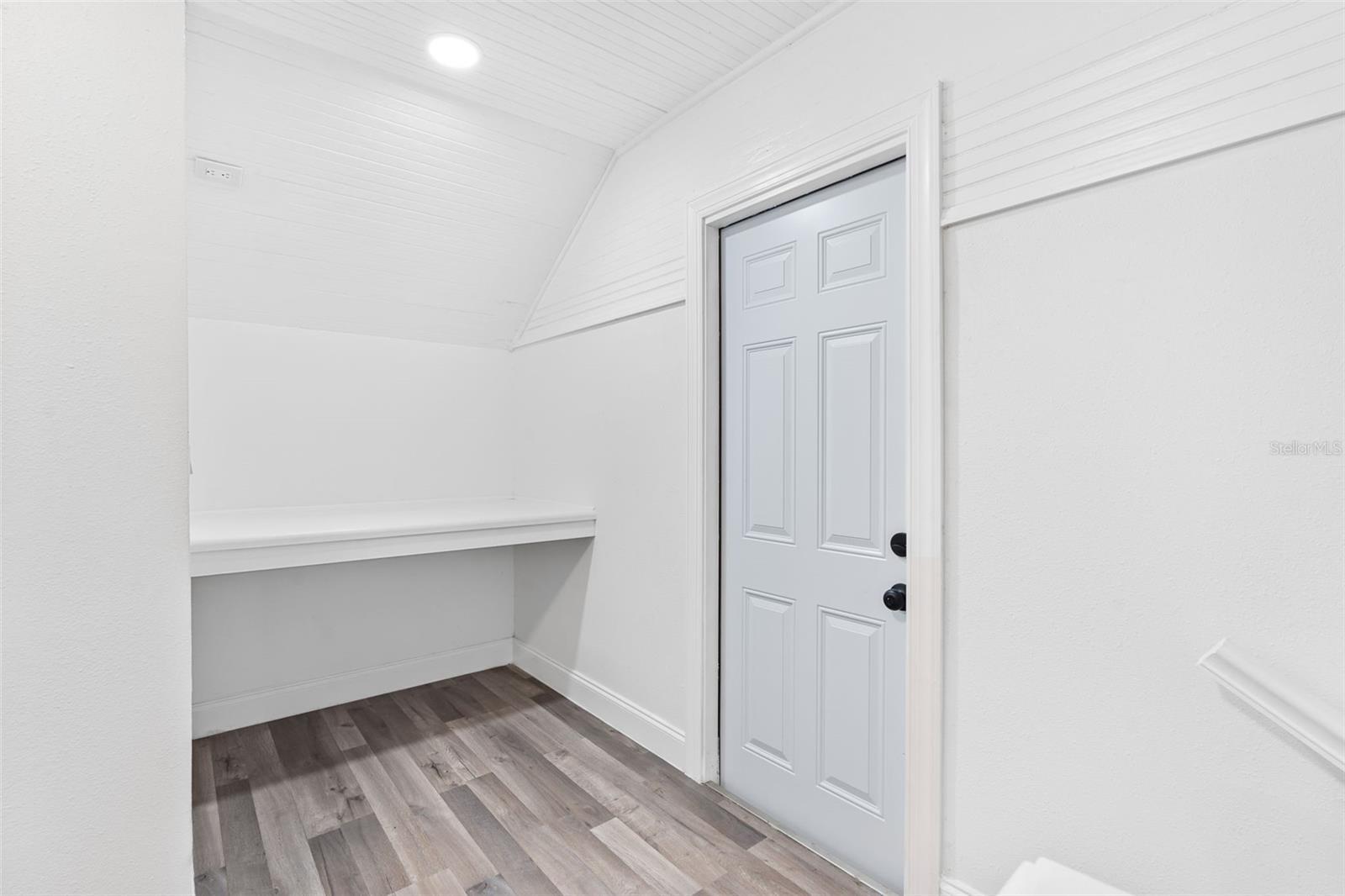 Image 31 of 37 For 2201 50th Avenue N