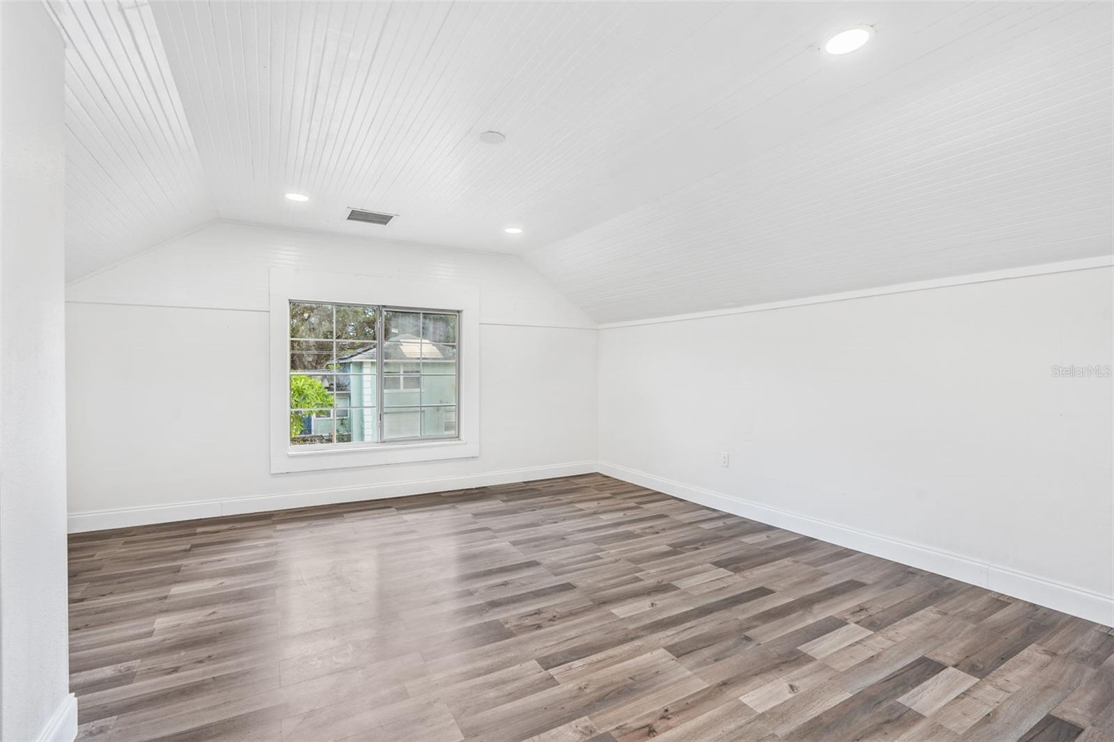 Image 33 of 37 For 2201 50th Avenue N