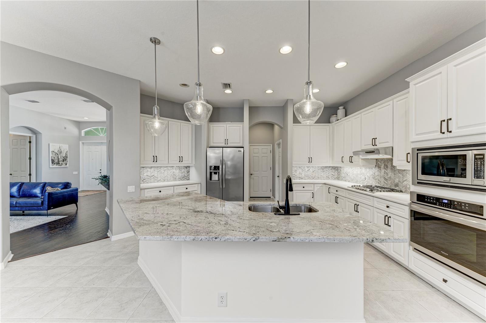 Image 11 of 67 For 12827 Penguin Drive